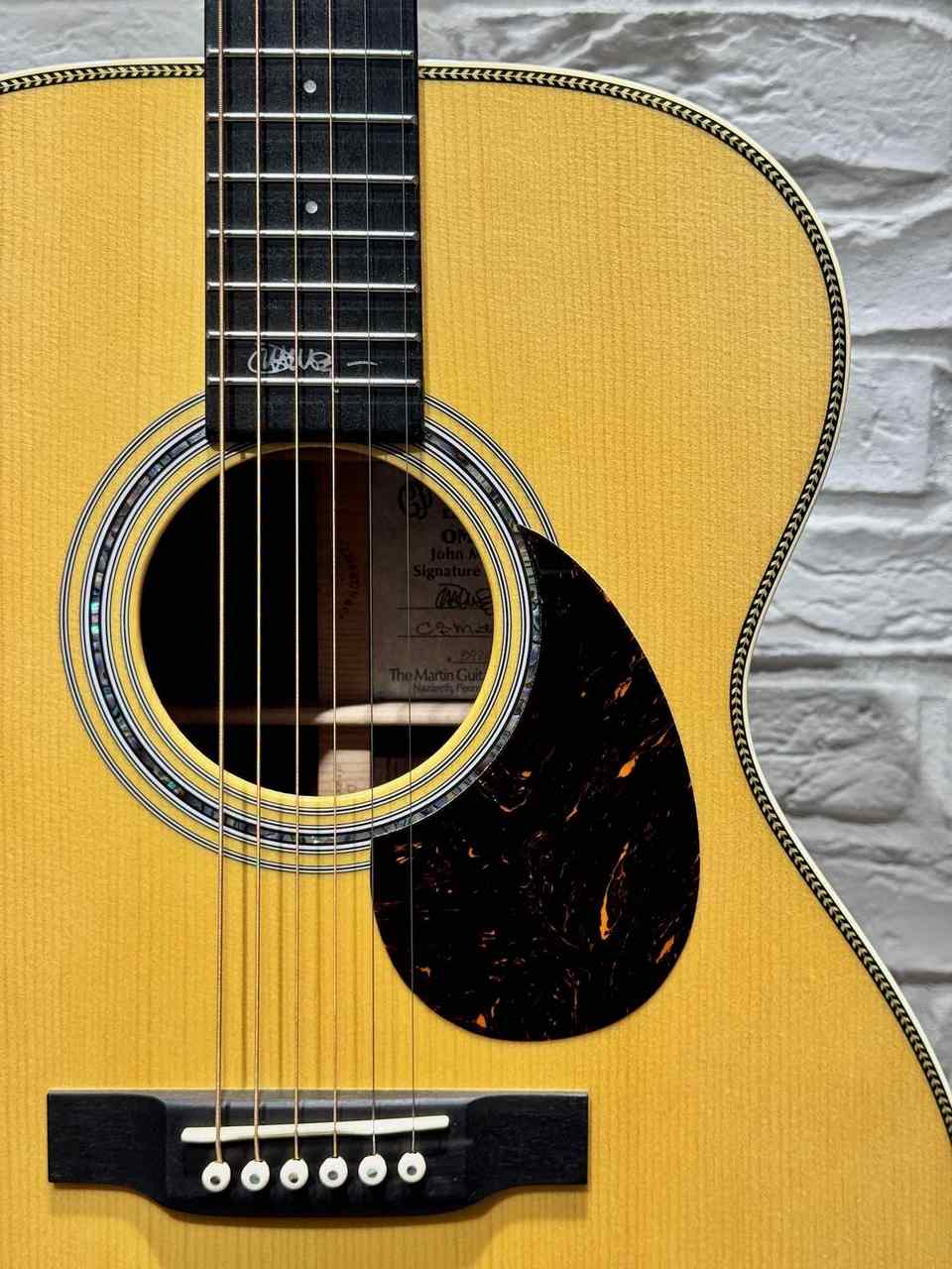 Martin ジョンメイヤーモデル Martin ジョンメイヤーシグネイチャーモデル OO-42SCが入荷