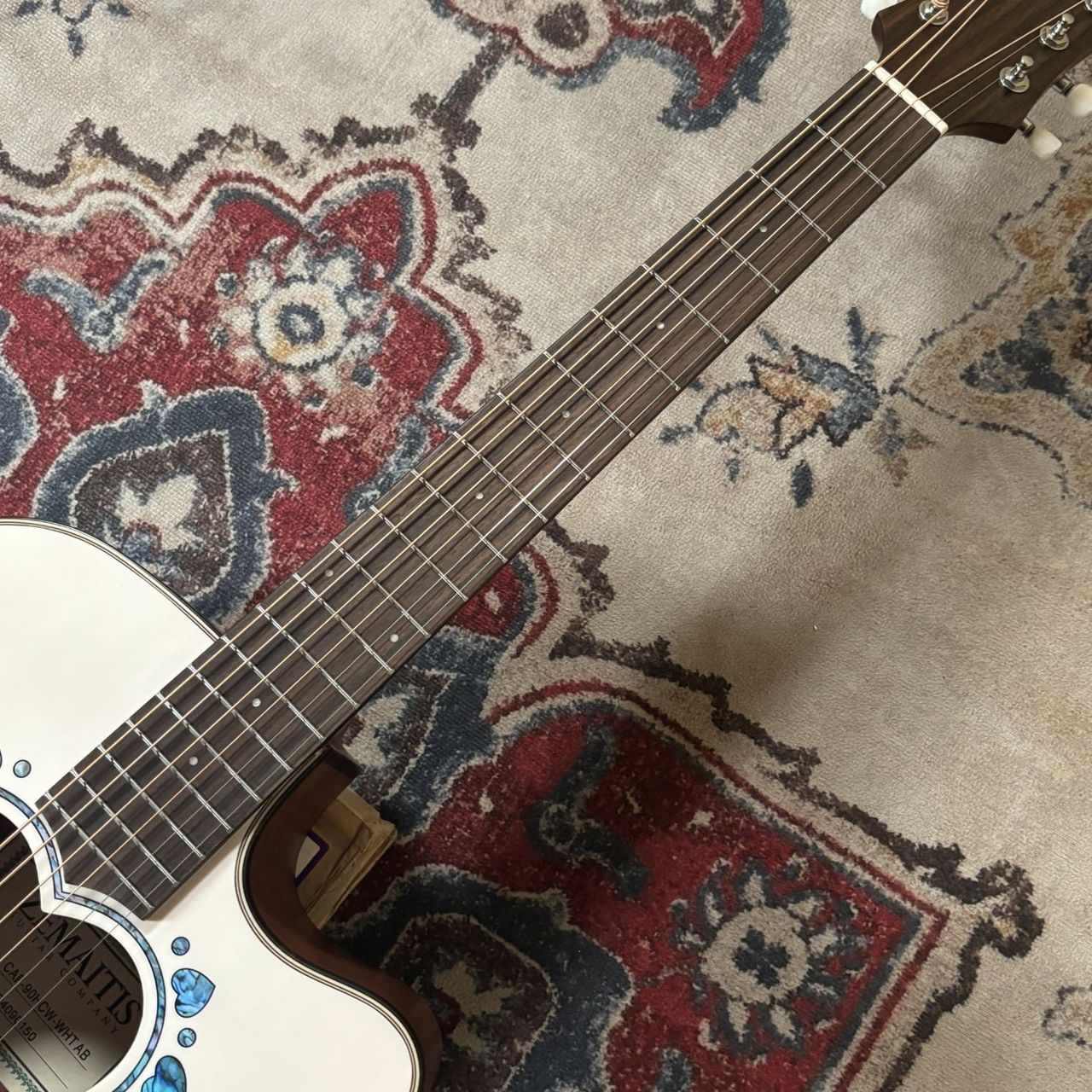 Zemaitis CAF-90HCW WHT AB エレアコ ハート形ホール カッタウェイ