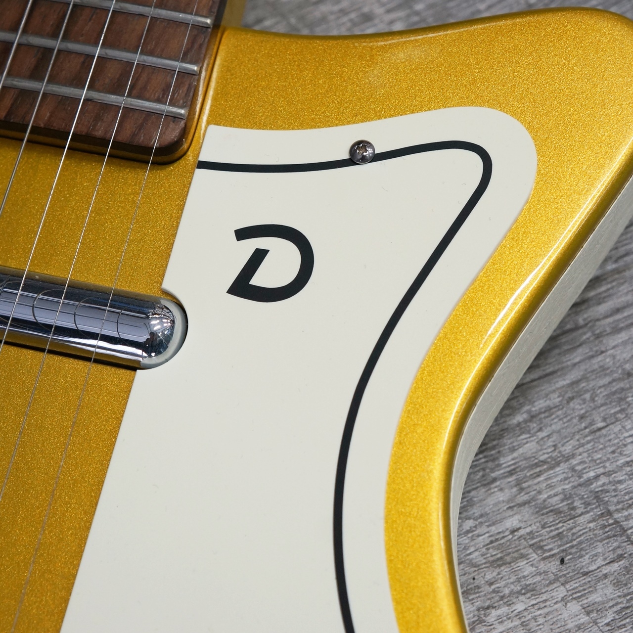 Danelectro 56 Single Cutaway - Gold -（新品特価/送料無料）【楽器