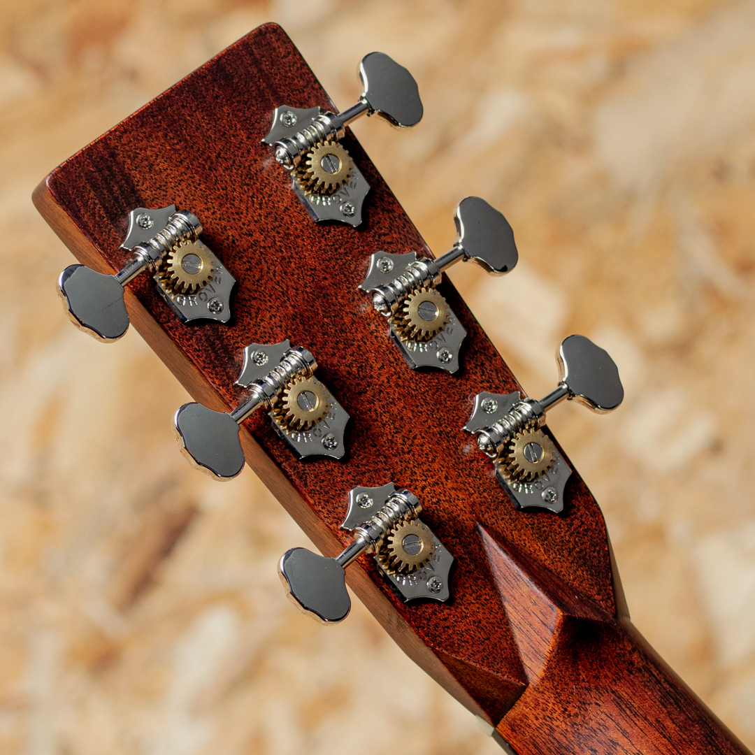 Martin D-28 Satin Amberburst（新品特価）【楽器検索デジマート】