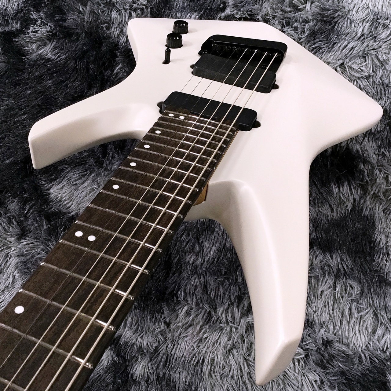 MUSIC MAN Kaizen 7 Chalk White 【特価】（新品特価/送料無料）【楽器