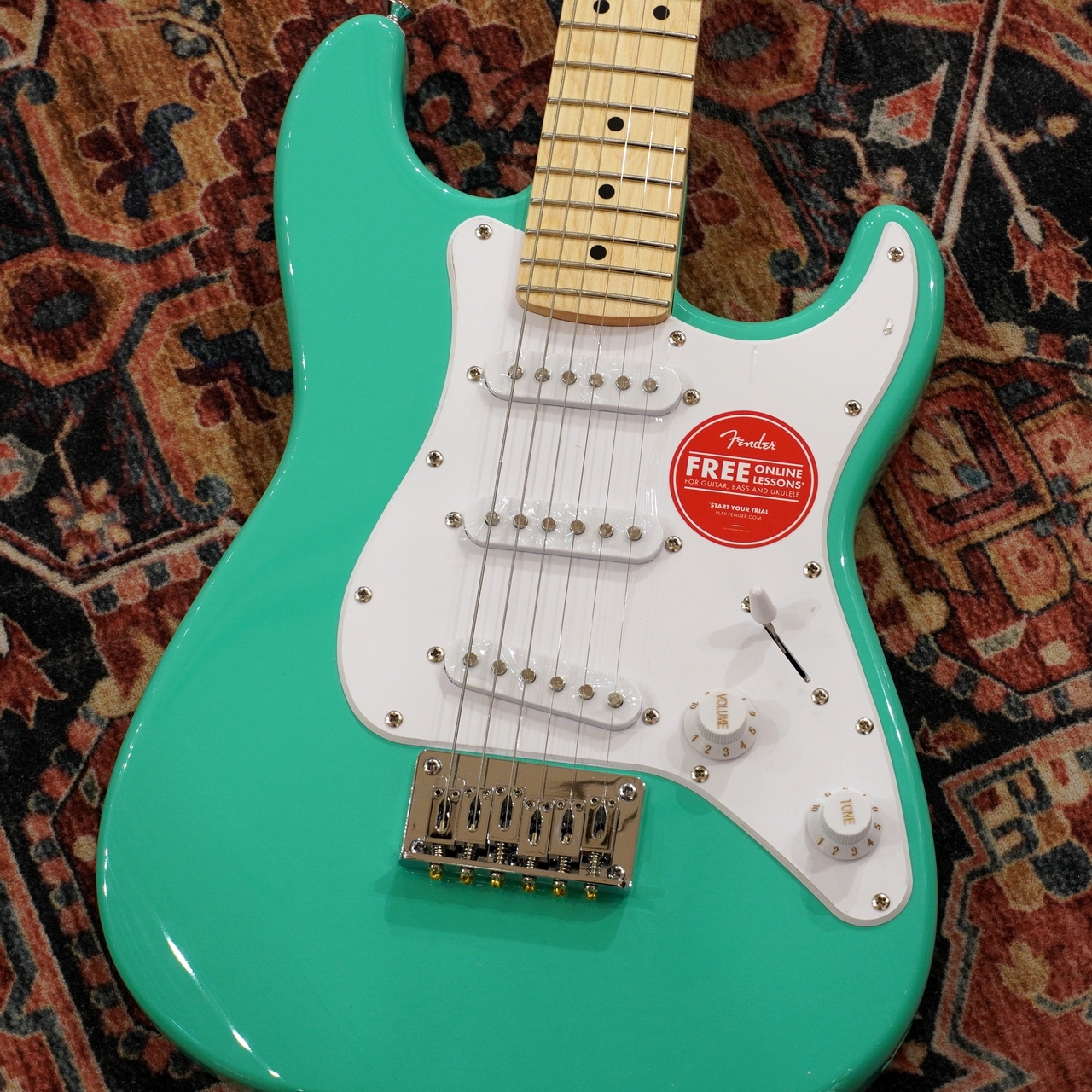 Squier by Fender Mini Stratocaster Maple Fingerboard White