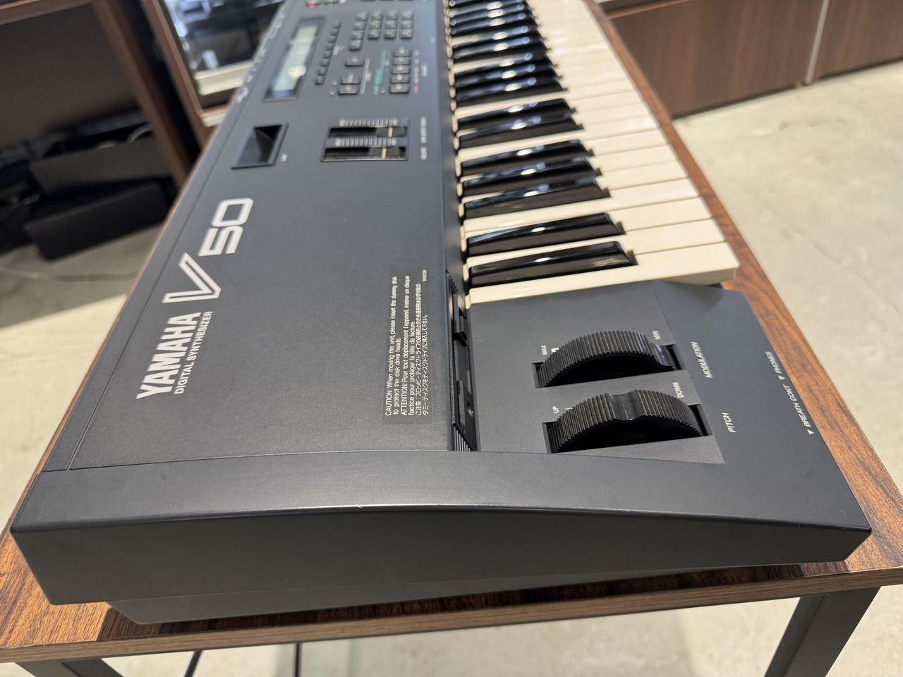 YAMAHA V50 シンセサイザー キーボード（中古）【楽器検索デジマート】