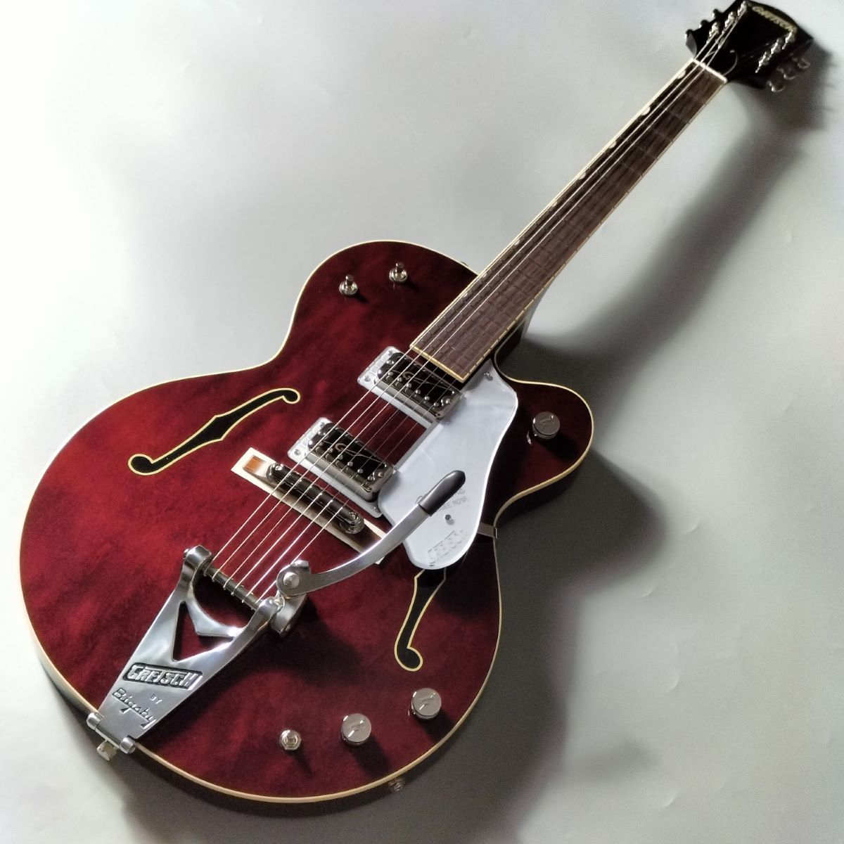 Gretsch G6119T-62 Vintage Select Edition '62 TennesseeRose Hollow