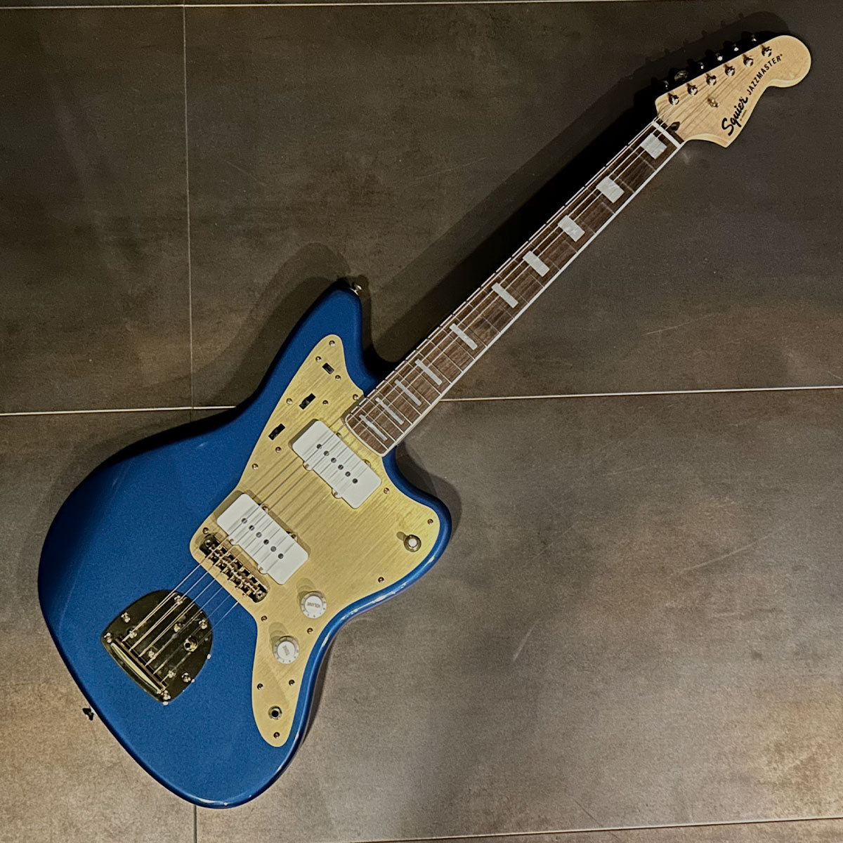 Squier by Fender 40th Anniversary Jazzmaster Gold Edition