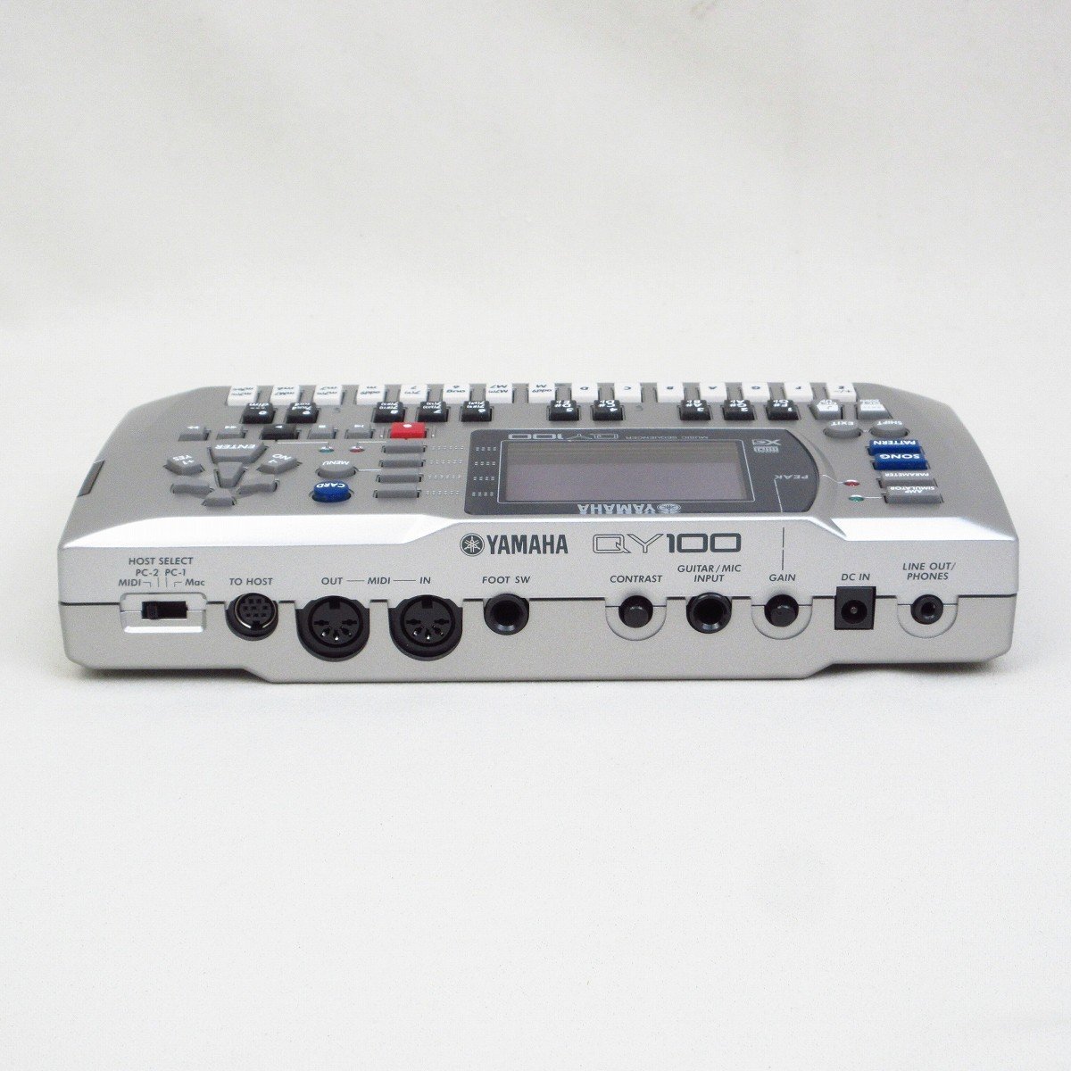 YAMAHA QY100 