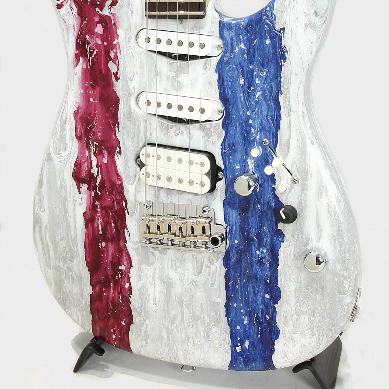 【希少・週末限定価格！】James Tyler USA エレキベース ギター James Tyler USA 250 Studio Elite HDX Red / White and Blue Shmear