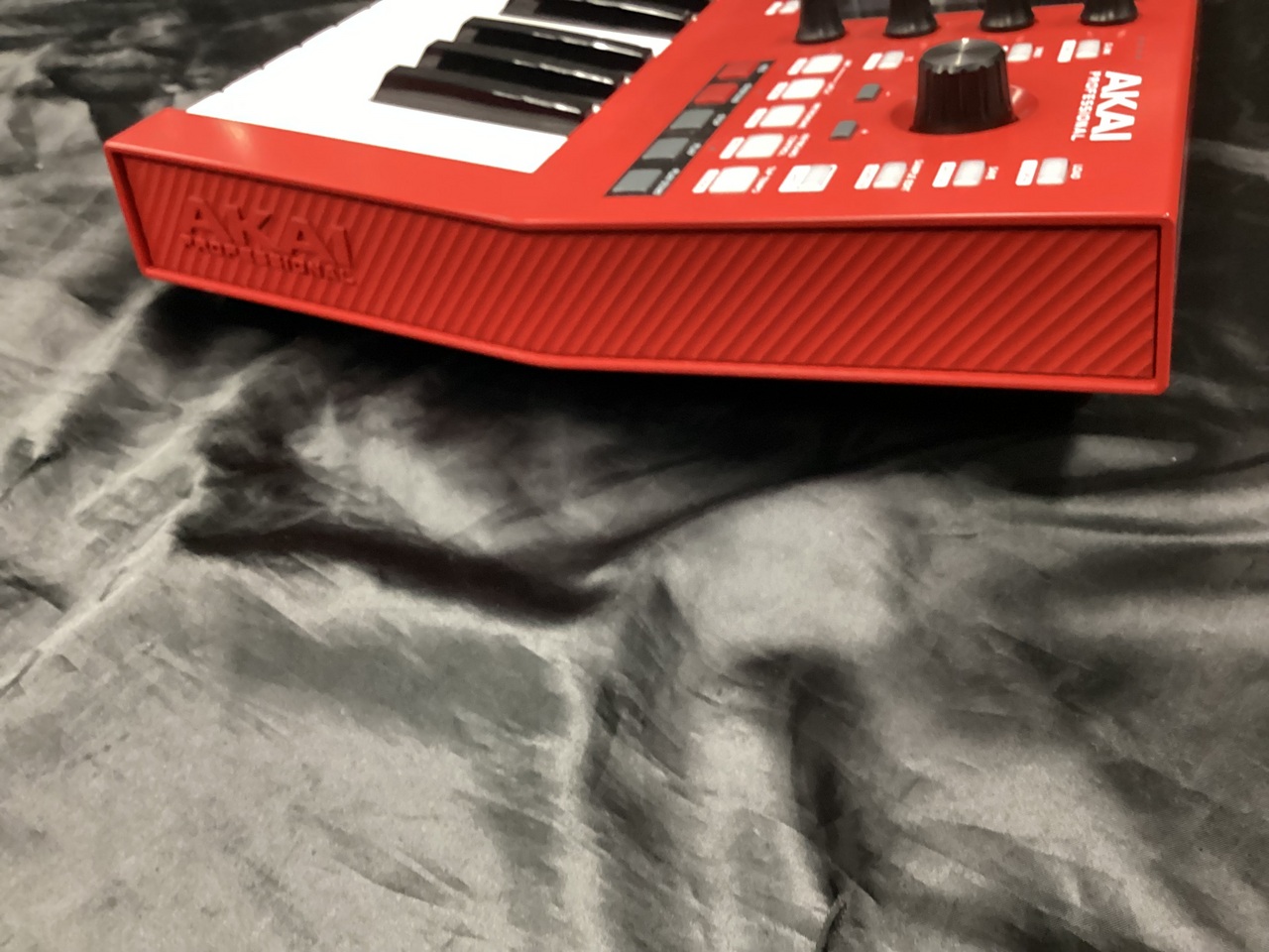 AKAI MPC KEY 37（中古）【楽器検索デジマート】