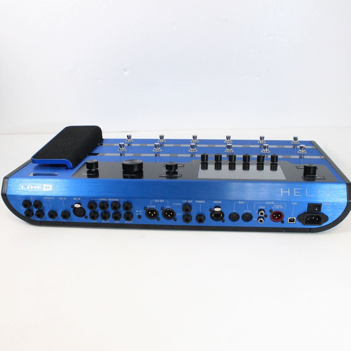 helix floor lightning blue ブルー限定モデル Line 6が人気ギタープロセッサーHelix Floor/HX Stompの限定