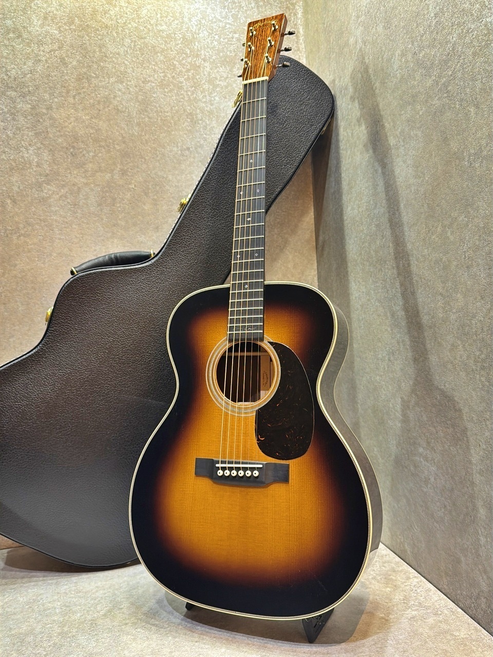 Martin 【美品中古】【試奏動画あり】000-28EC Sunburst '25