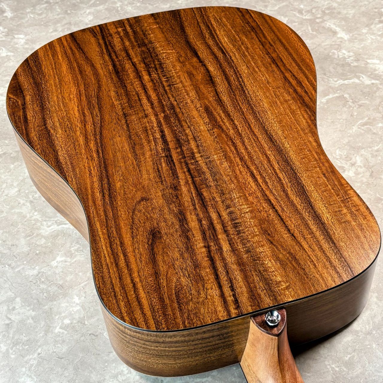 James J-300DII ドレッドノート 簡単弦高調整 トップ単板【現物画像