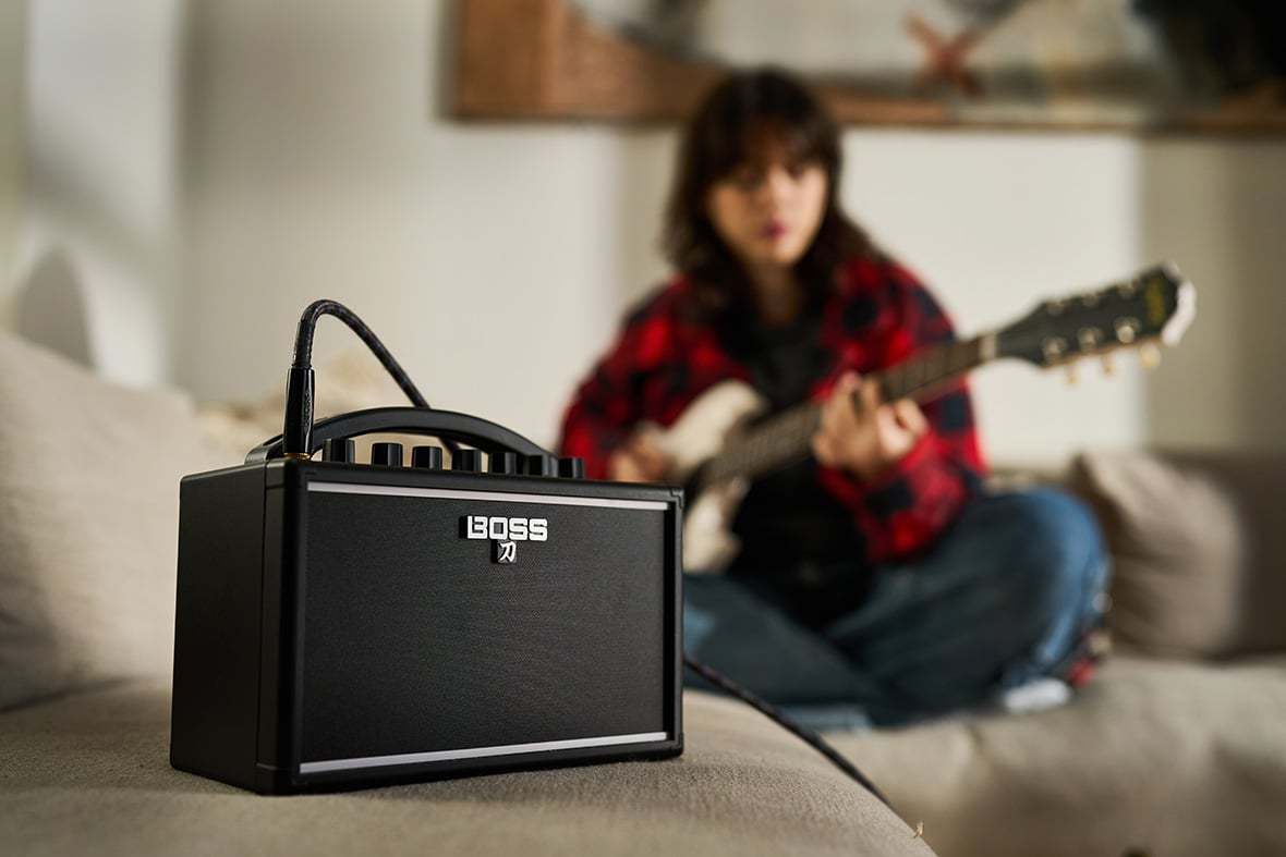 BOSS KATANA-MINI Guitar Amplifier KTN-MINI ギターコンボアンプ 電池