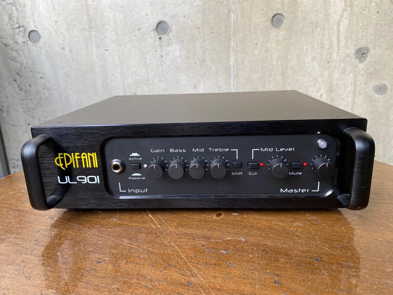 Epifani UL901 Bass Amp（新品）【楽器検索デジマート】