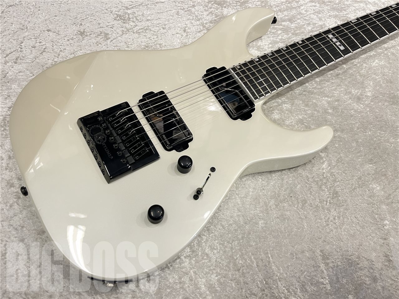 E-II M-II 7B ET【Pearl White】