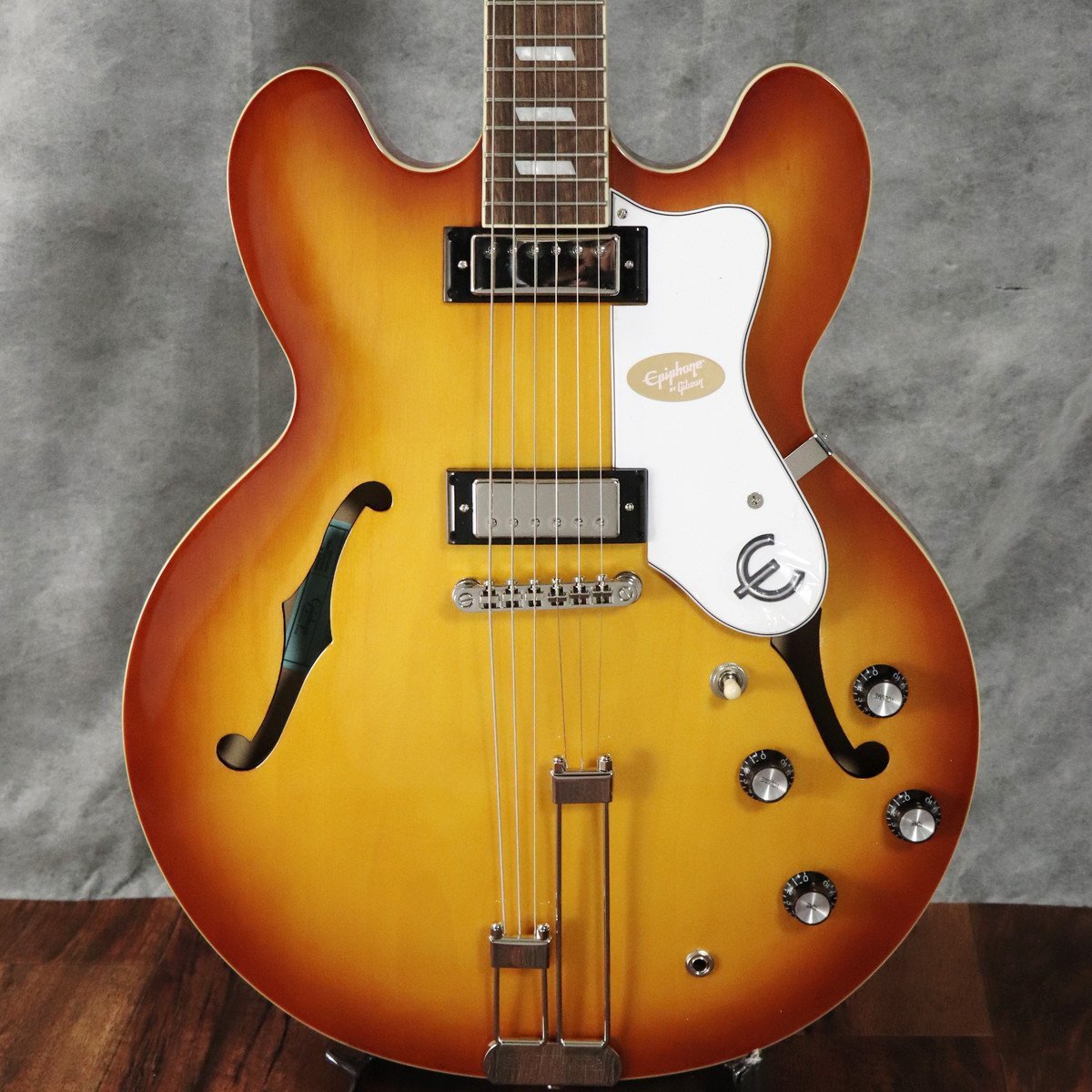 Epiphone Riviera Royal Tan 【梅田店】