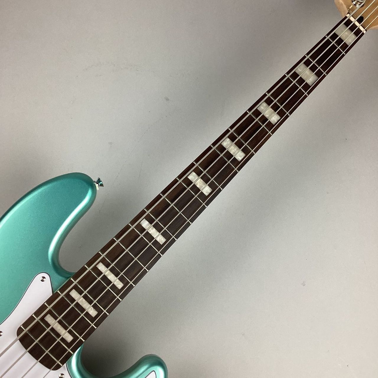 a*d様 Squier エレキベース ミントグリーン Squier by Fender Paranormal Rascal Bass HH Sherwood Green