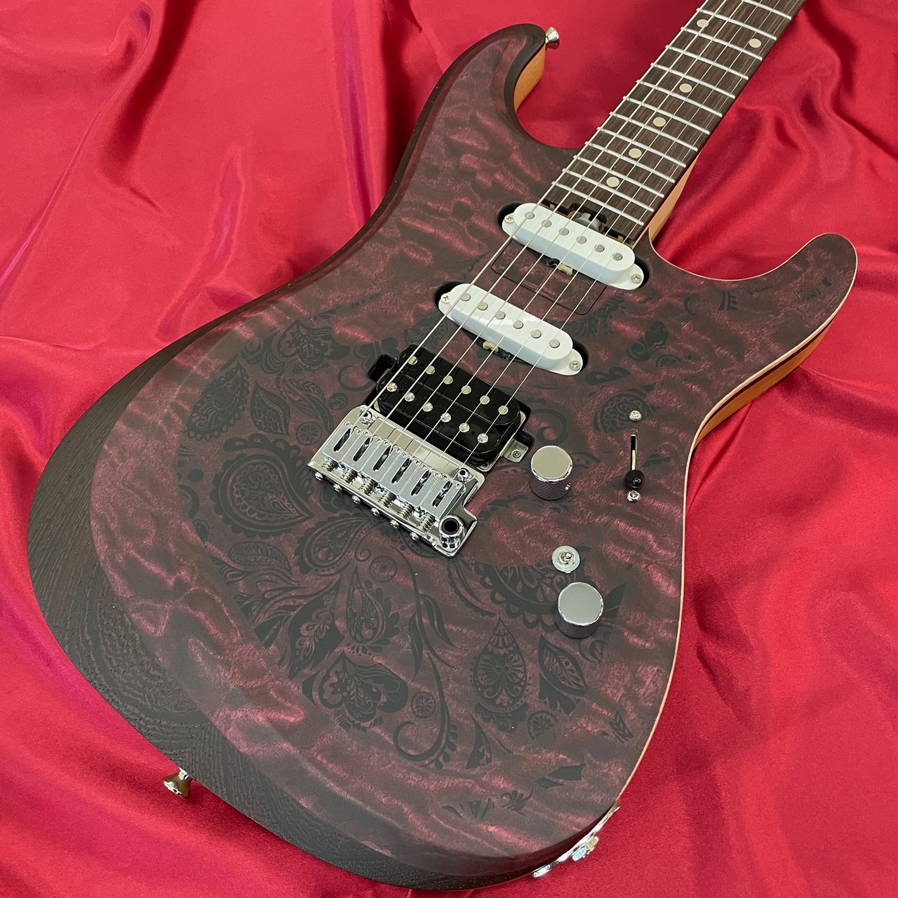 Infinite Trad ST 展示会出展モデル！ infinite Trad ST Custom S.C.Red｜ミュージックランドKEY