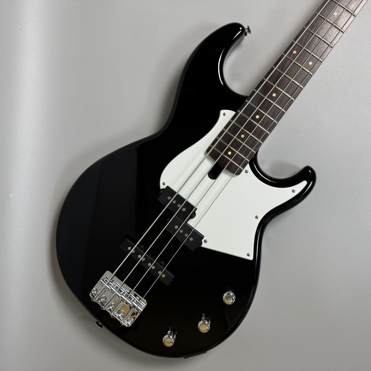 YAMAHA BB234 BL (ブラック) エレキベースBB200シリーズ Black YAMAHA BB234 BL (ブラック) エレキベースBB200シリーズ Black