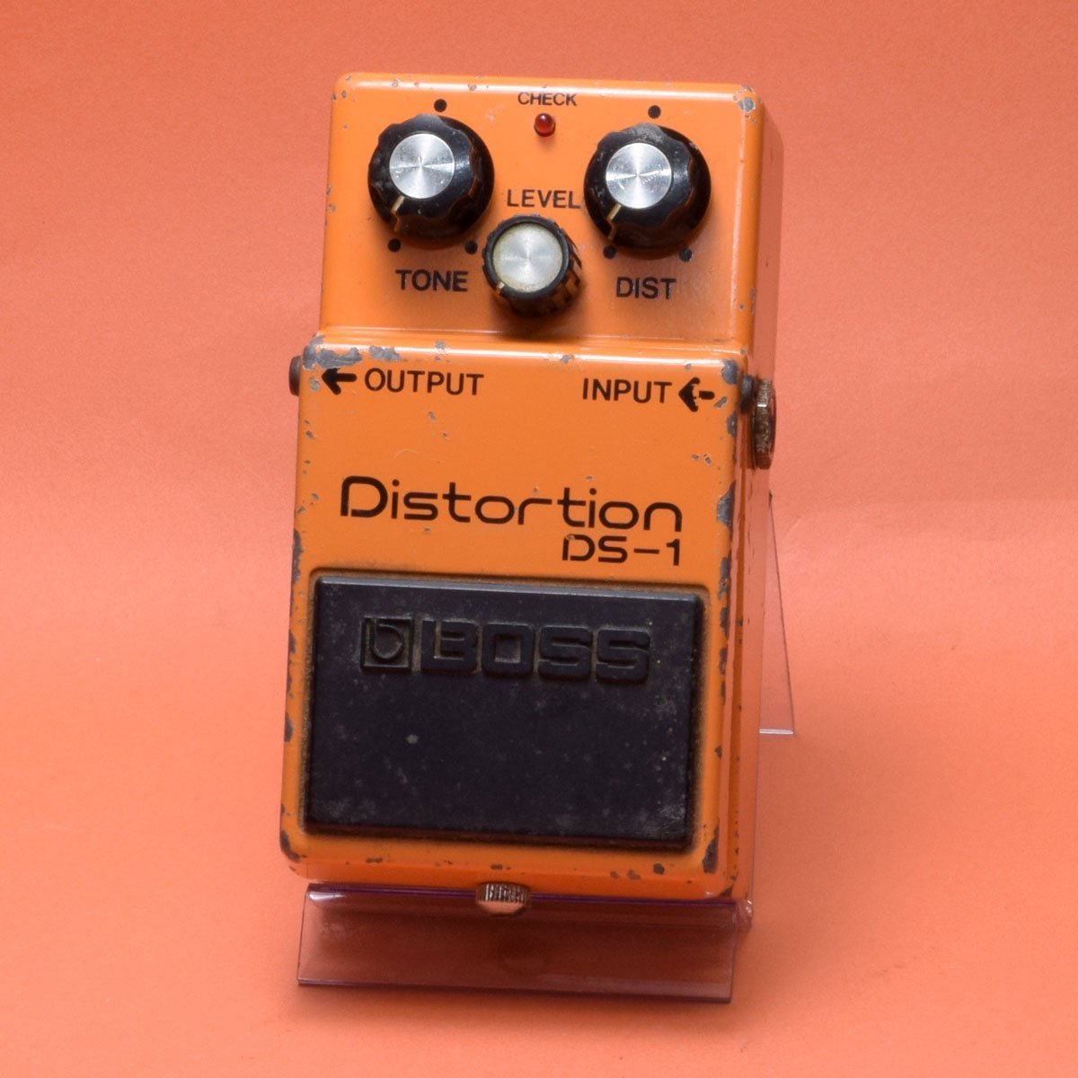 BOSS DS-1 初年度 銀ネジ 7600シリアル 日本製 BOSS DS-1 Distortion 銀ネジ/黒スイッチ/日本製/ACA【福岡