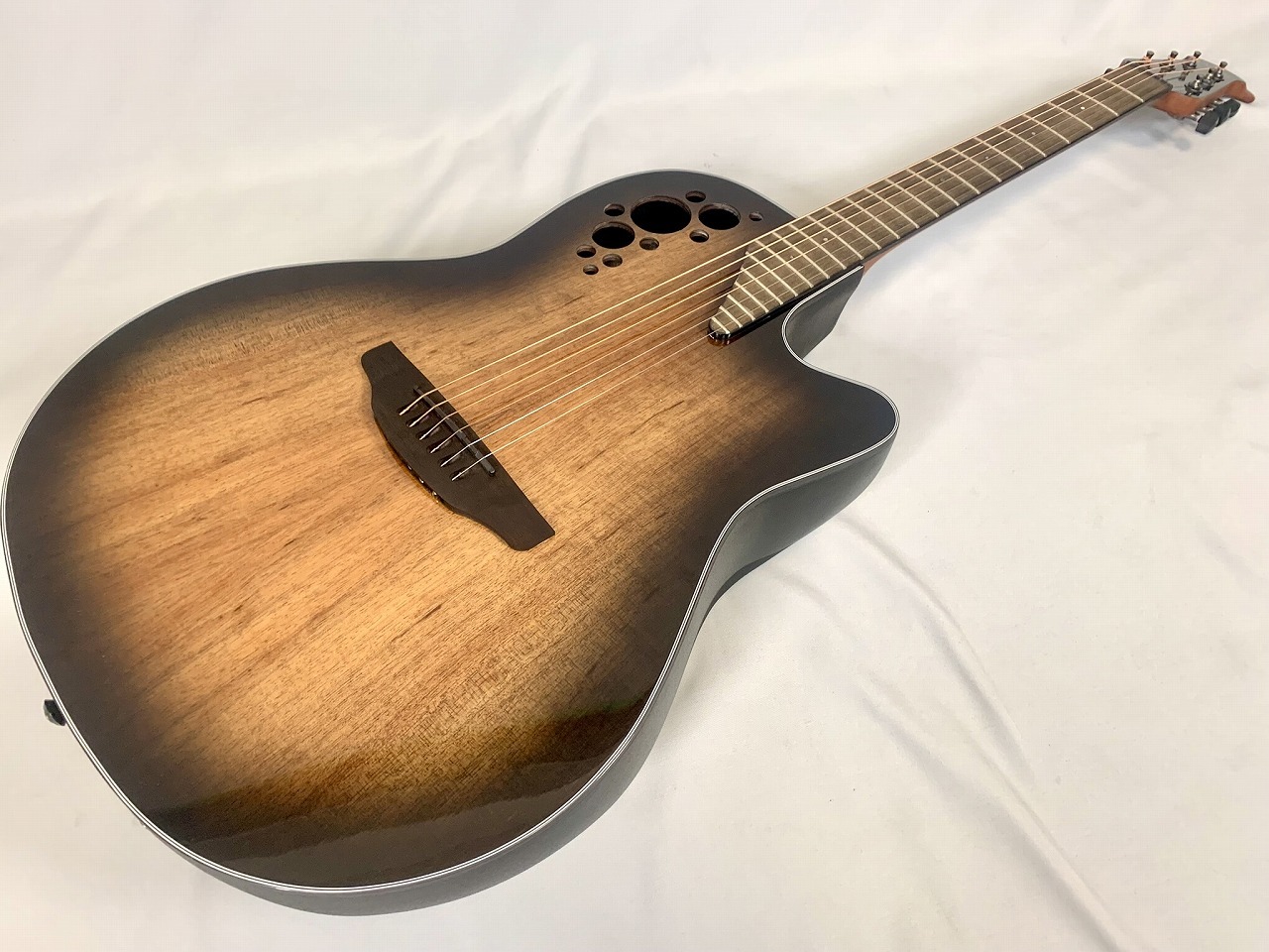 オベーション CE44P-ABLKW 限定品 Ovation Celebrity 2023 Limited Editions CE44P-ABLKW【現物