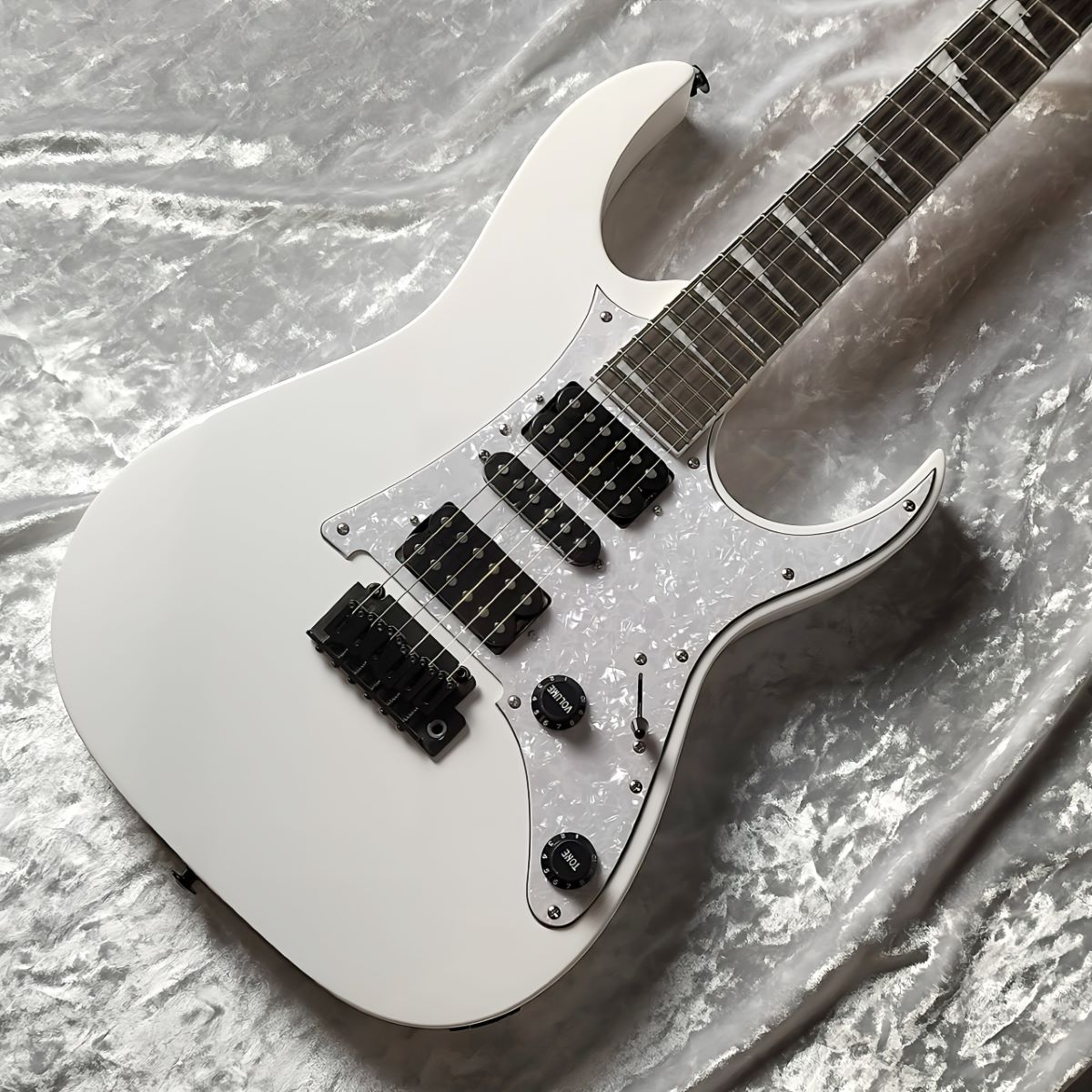 Ibanez RGV250 WH ホワイト エレキギター ストラトキャスタータイプ（新品/送料無料）【楽器検索デジマート】