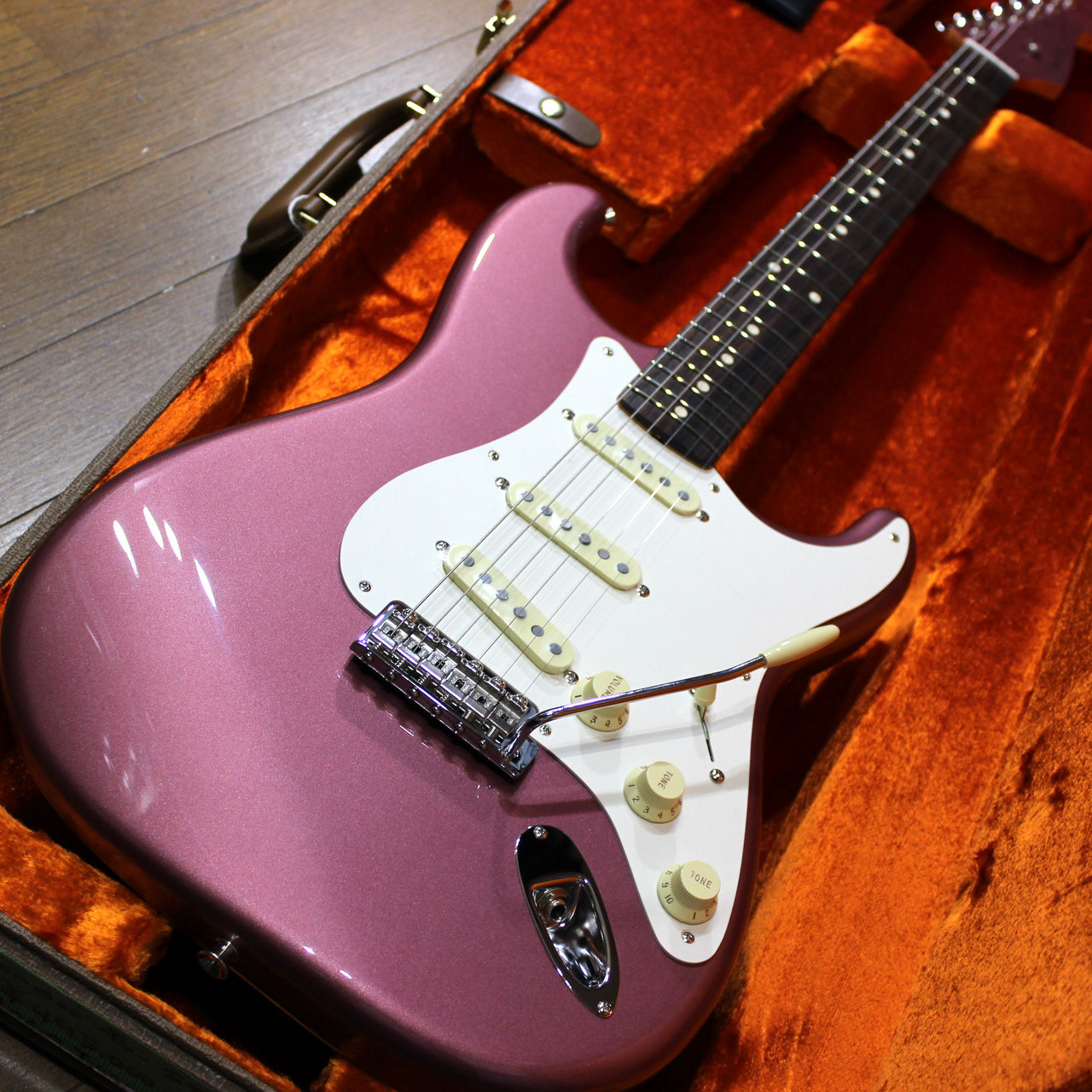 Fender Limited Char Stratocaster Burgundy 2024年製です（中古