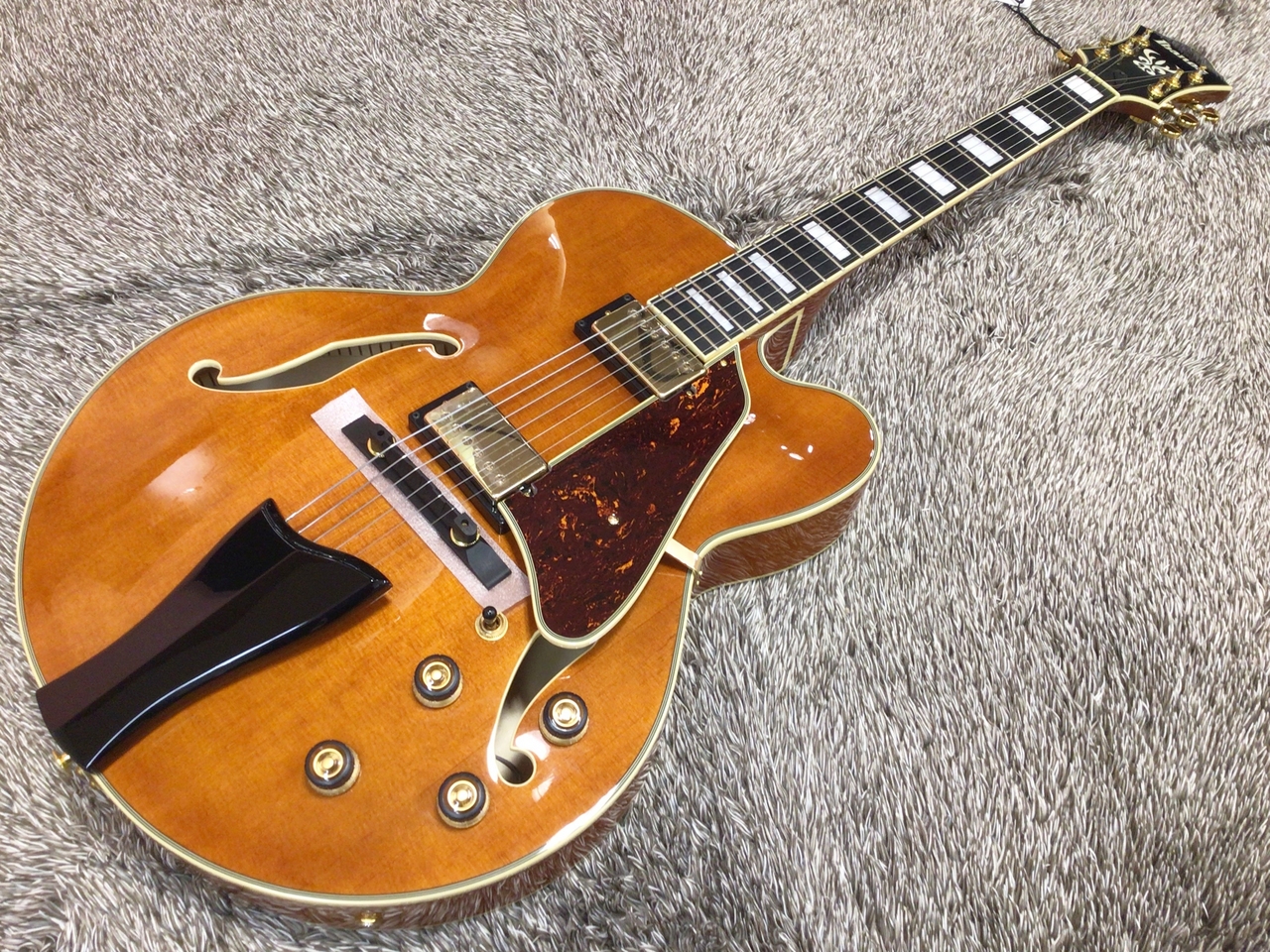 Ibanez AFJ-95 新古品 フルアコ ジャズギター AFJ95 Ibanez AFJ-95 新古品 フルアコ ジャズギター AFJ95 - メルカリ