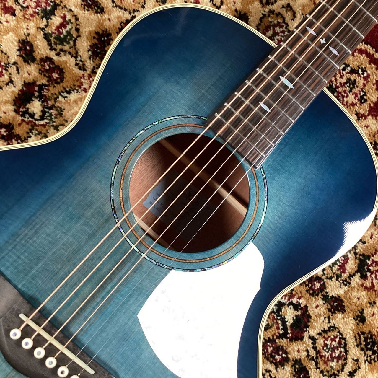 K.Yairi SBM-MH1 E BMB (ブルームーンバースト) エレアコギター トップ