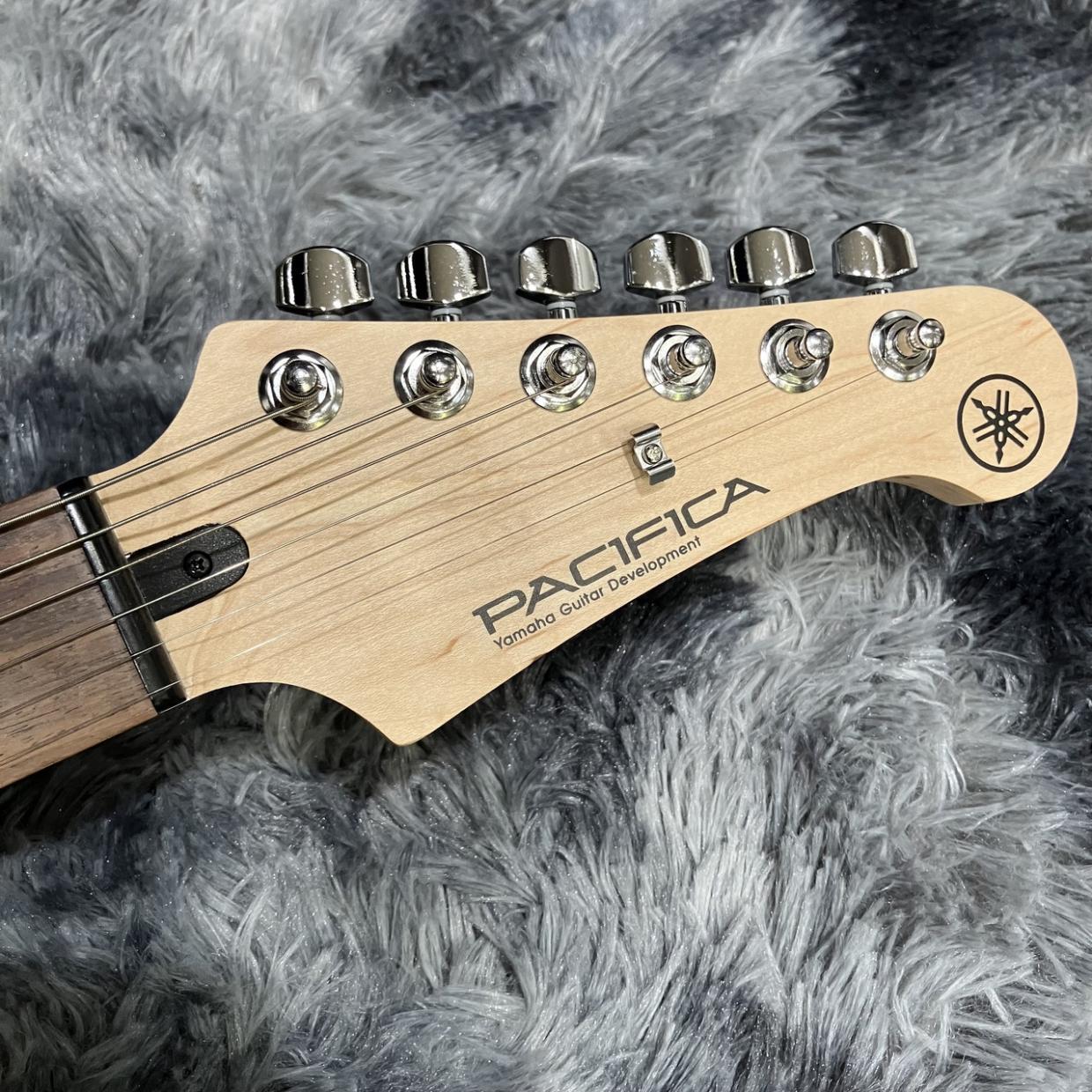 YAMAHA PACIFICA112V / ブラック(BL)（新品/送料無料）【楽器検索