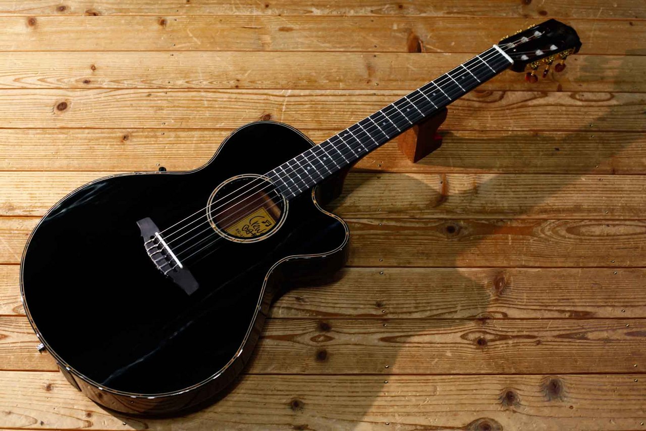 Crews Maniac Sound EG-1500C Black（新品）【楽器検索デジマート】