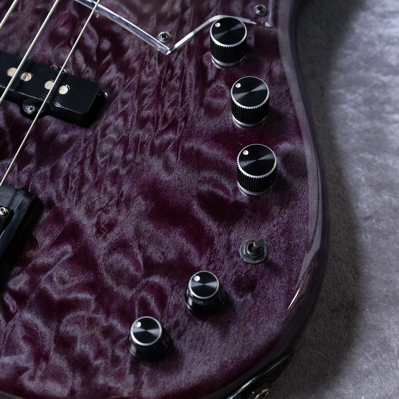 FREEDOM CUSTOM GUITAR RESEARCH RHINO 4st - 悪夢 -【4.02kg