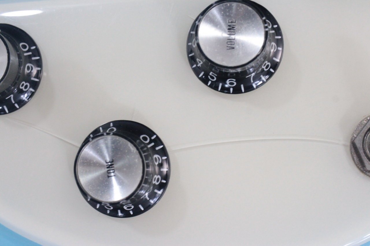 Italia guitar Lusso 調整メンテナンス済み Italia guitar Lusso 調整メンテナンス済み Italia guitar Lusso