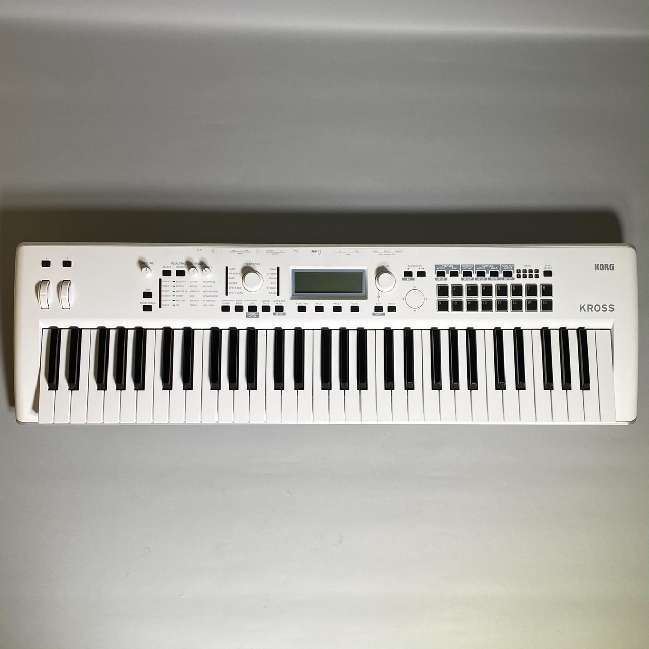 KORG KROSS2-61 (KROSS2-61-SC 限定ホワイト)（新品特価/送料無料