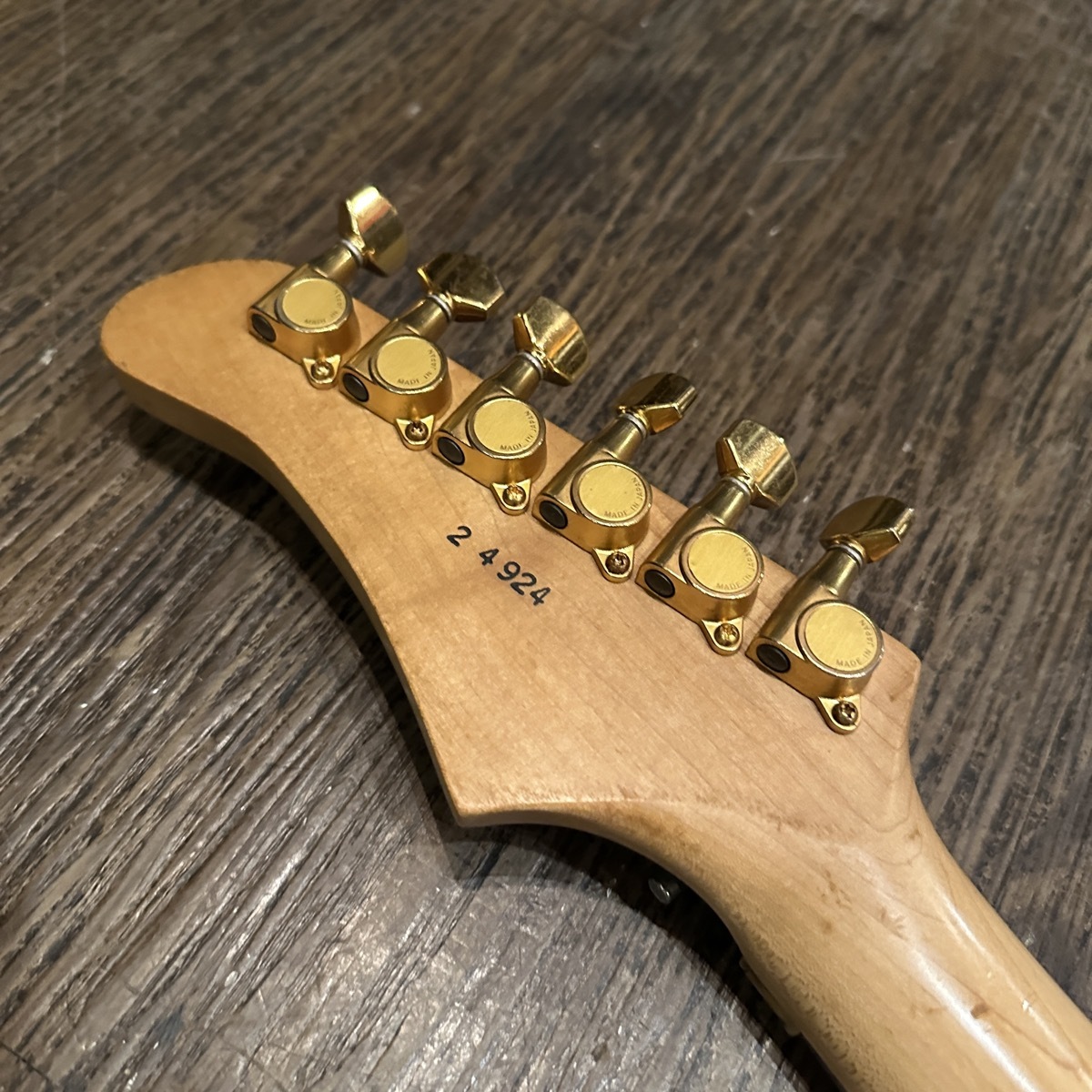 Greco GP-550 GF-Ⅱフロイドローズ搭載 SSH 虎杢 グレコ Greco GP-550 GF-Ⅱフロイドローズ搭載 SSH 虎杢 グレコ - メルカリ