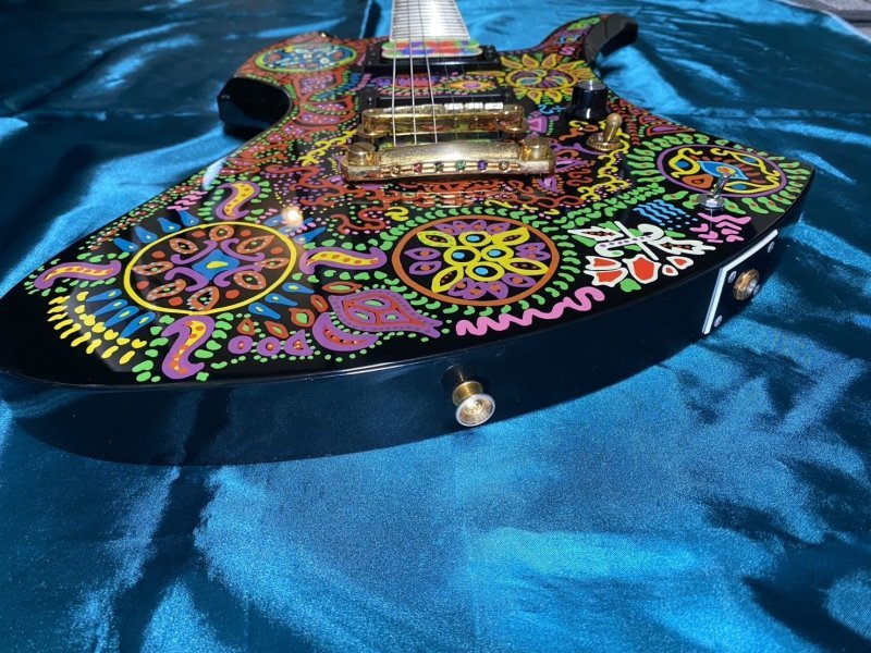 FERNANDES MG-145X Graphic on Black hide Signature （中古）【楽器
