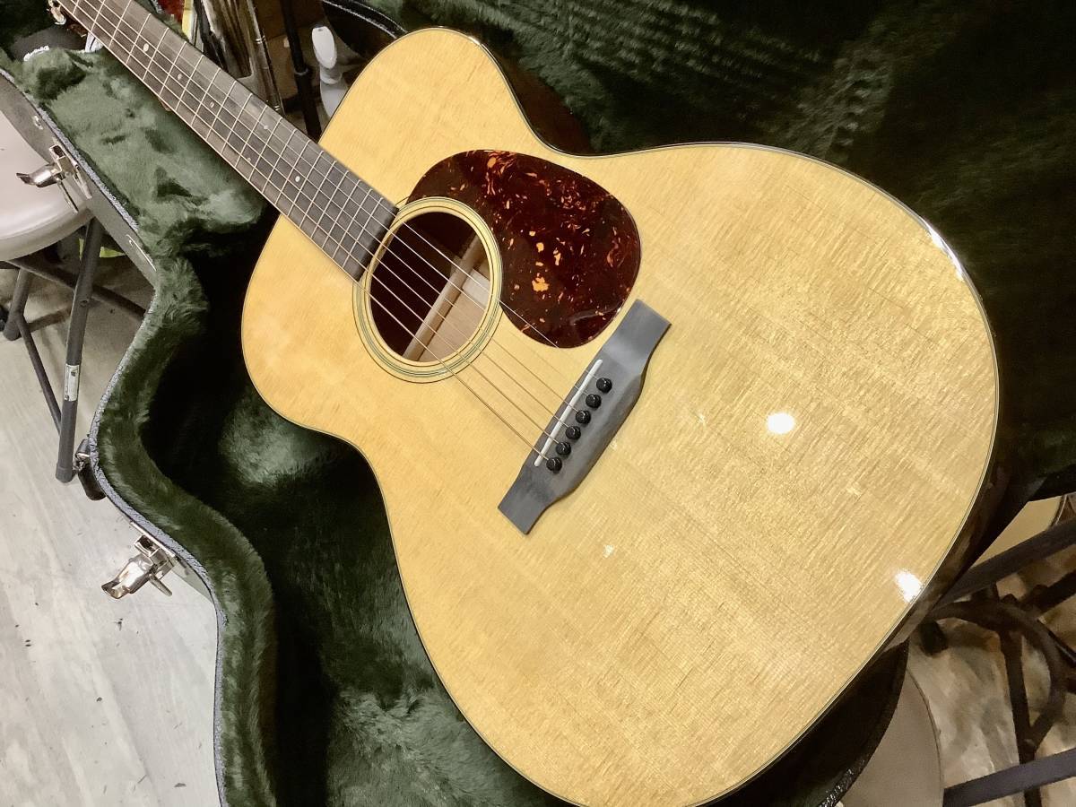 Martin 000-18 Standard Pickup Special 【 アンプに繋げる LIVE仕様 マーチン 00018 STD  スタンダード 】（新品特価）【楽器検索デジマート】