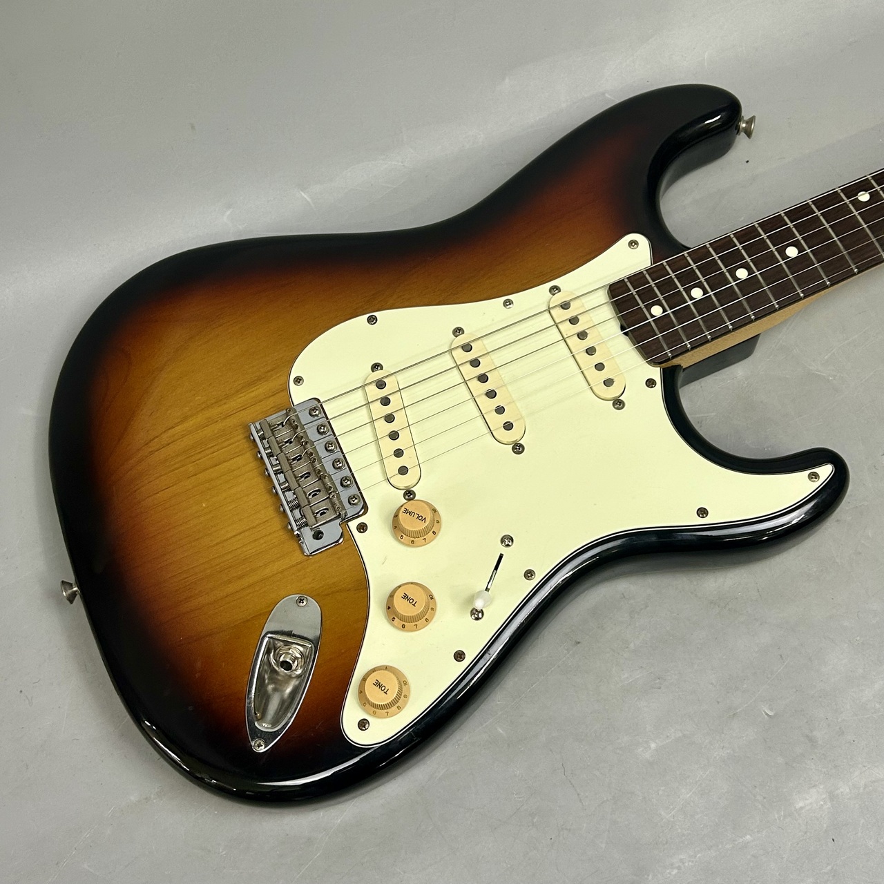 Fender Japan ST62-85 3TS 1987年製 Eシリアル（ビンテージ/送料無料