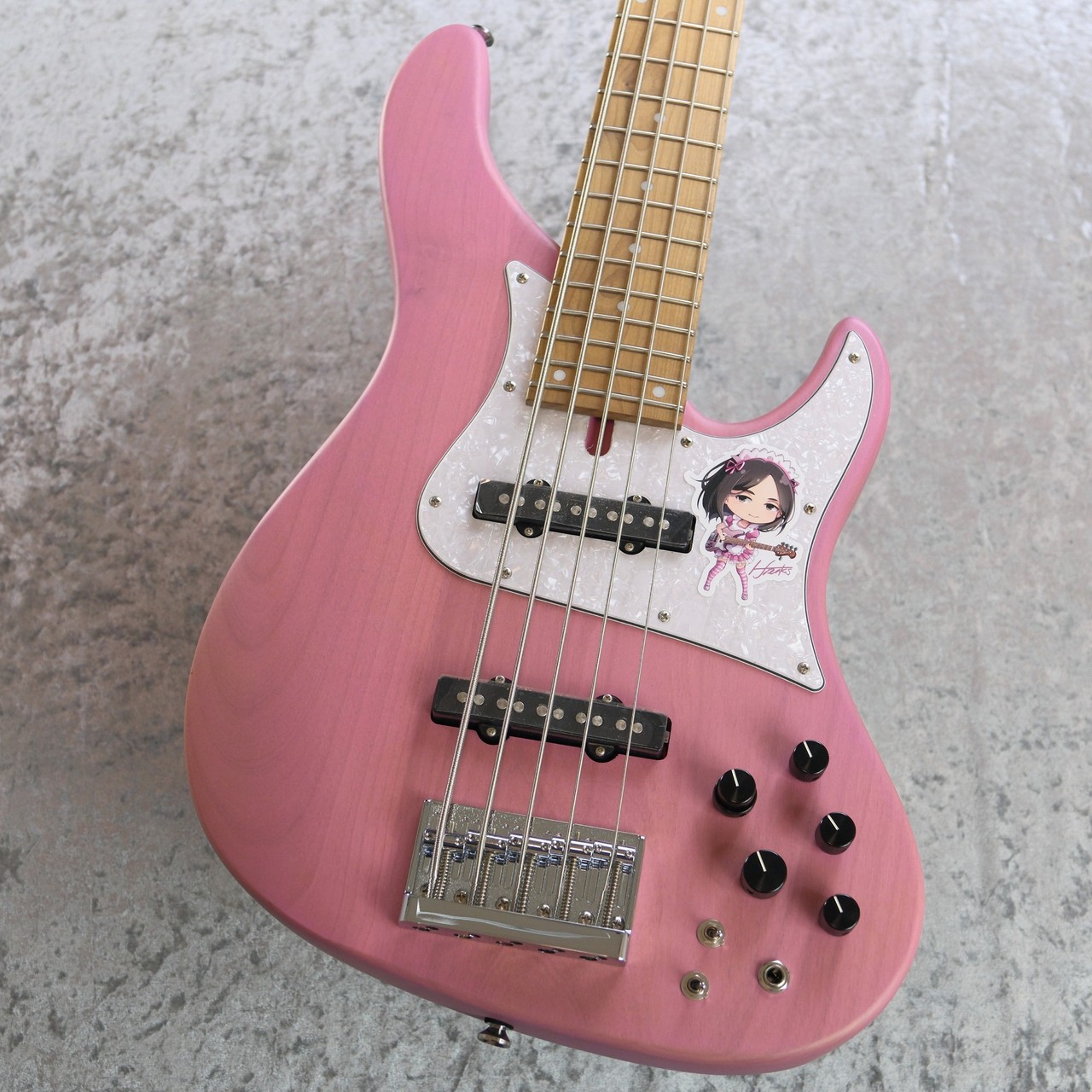 Bacchus エレキベース ピンク 生産完了カラー 生産終了モデル（ベース）