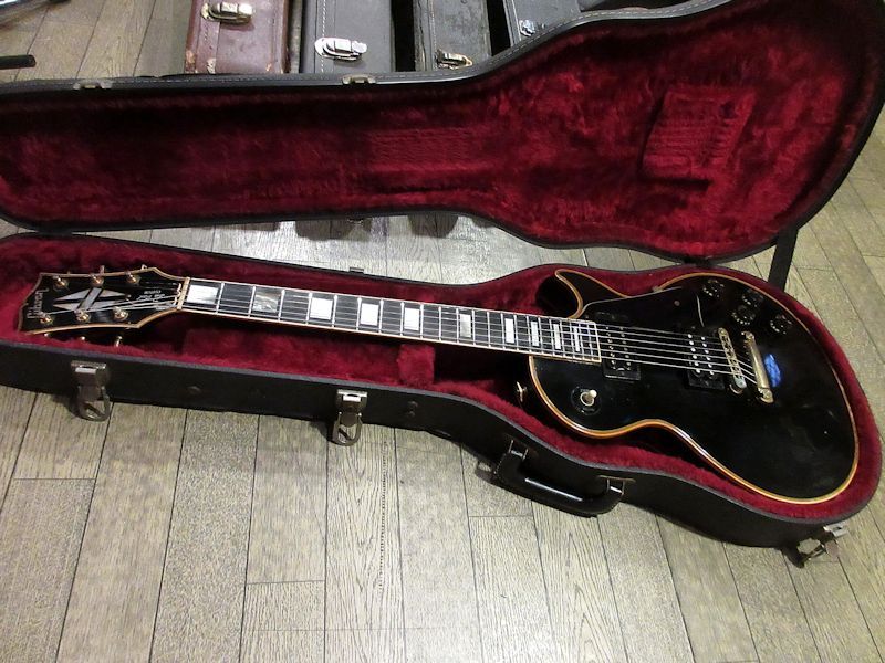 ビンテージGibson Les Paul ブラック ハードケース付き Gibson 1983 Les Paul Custom Black（ビンテージ）【楽器検索