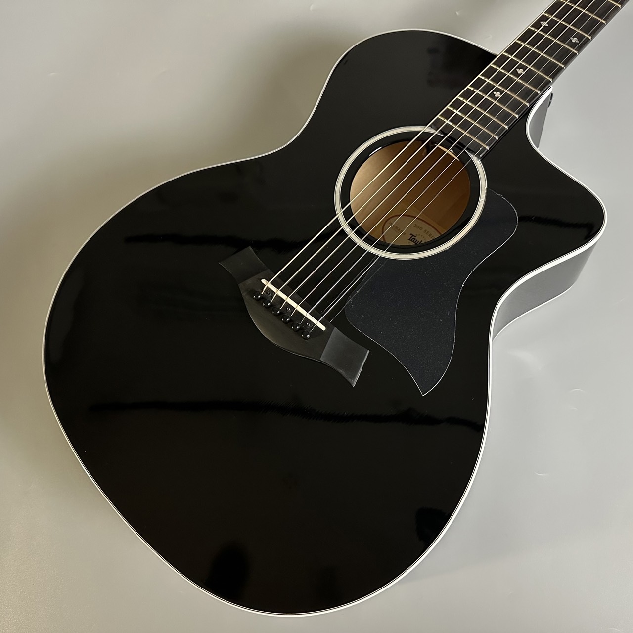 Taylor 214ce DLX