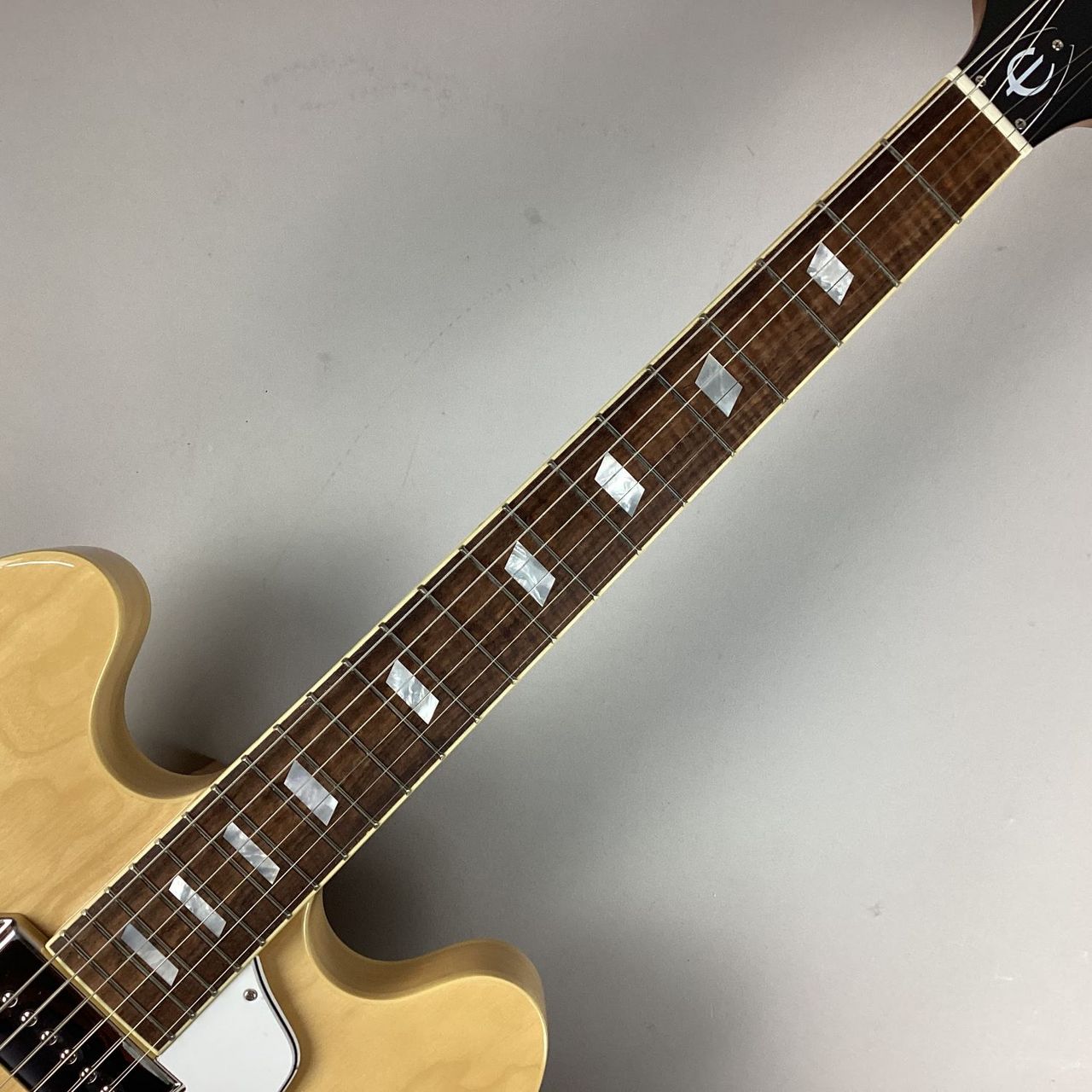 Epiphone Casino Natural 付属ケースがソフトケースのため特価！【現物
