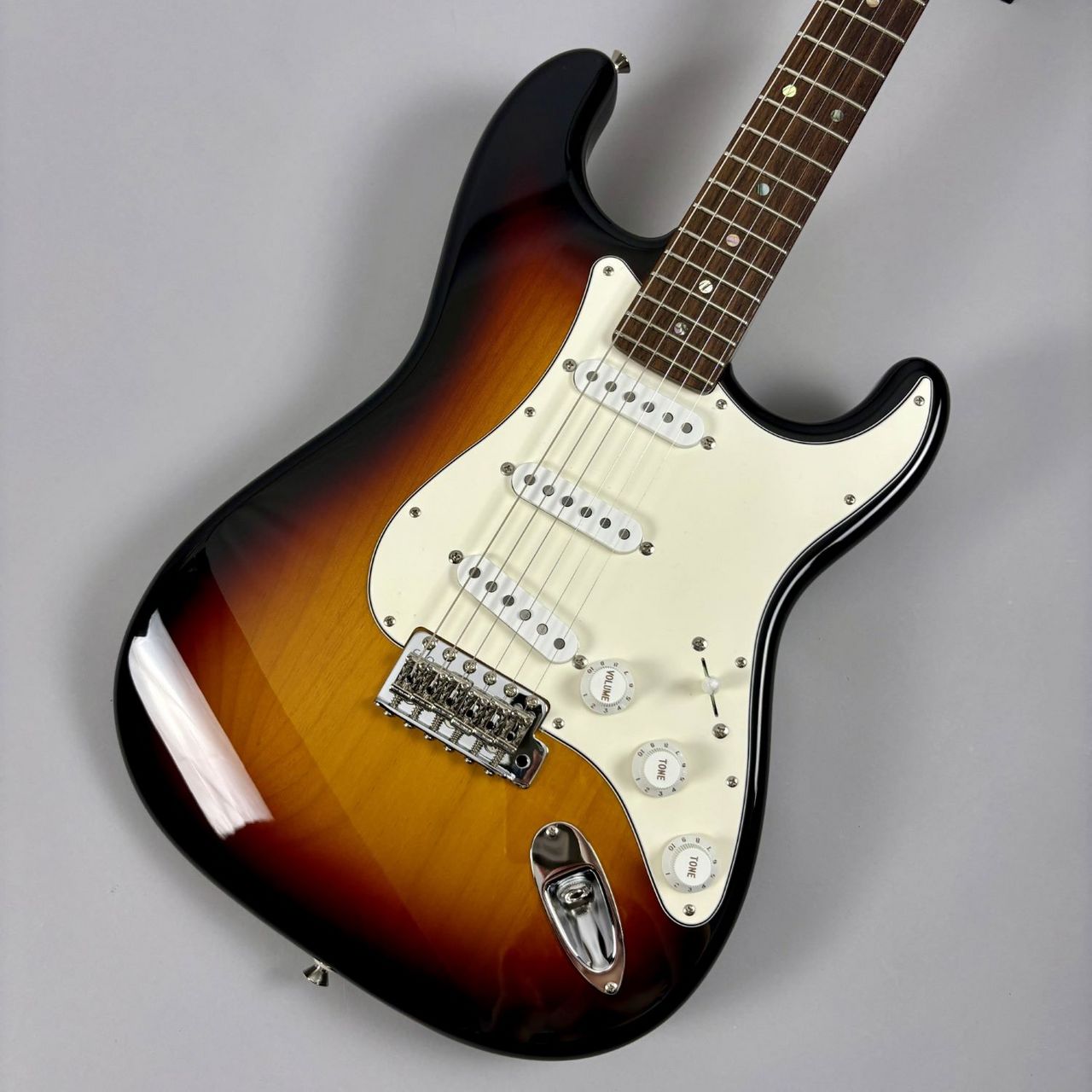 HISTORY HST-Advanced 3 Tone Sunburst エレキギター ストラトタイプ3