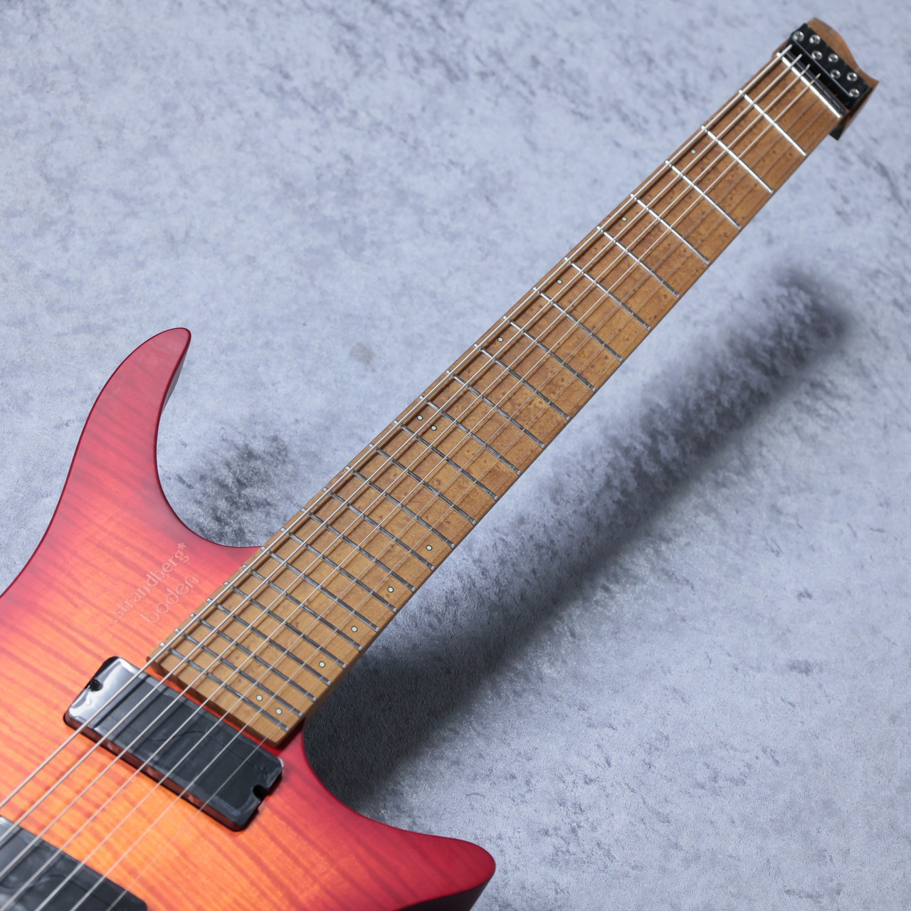 strandberg Boden Original N2.7 「Sunset Coral Burst Satin」7弦