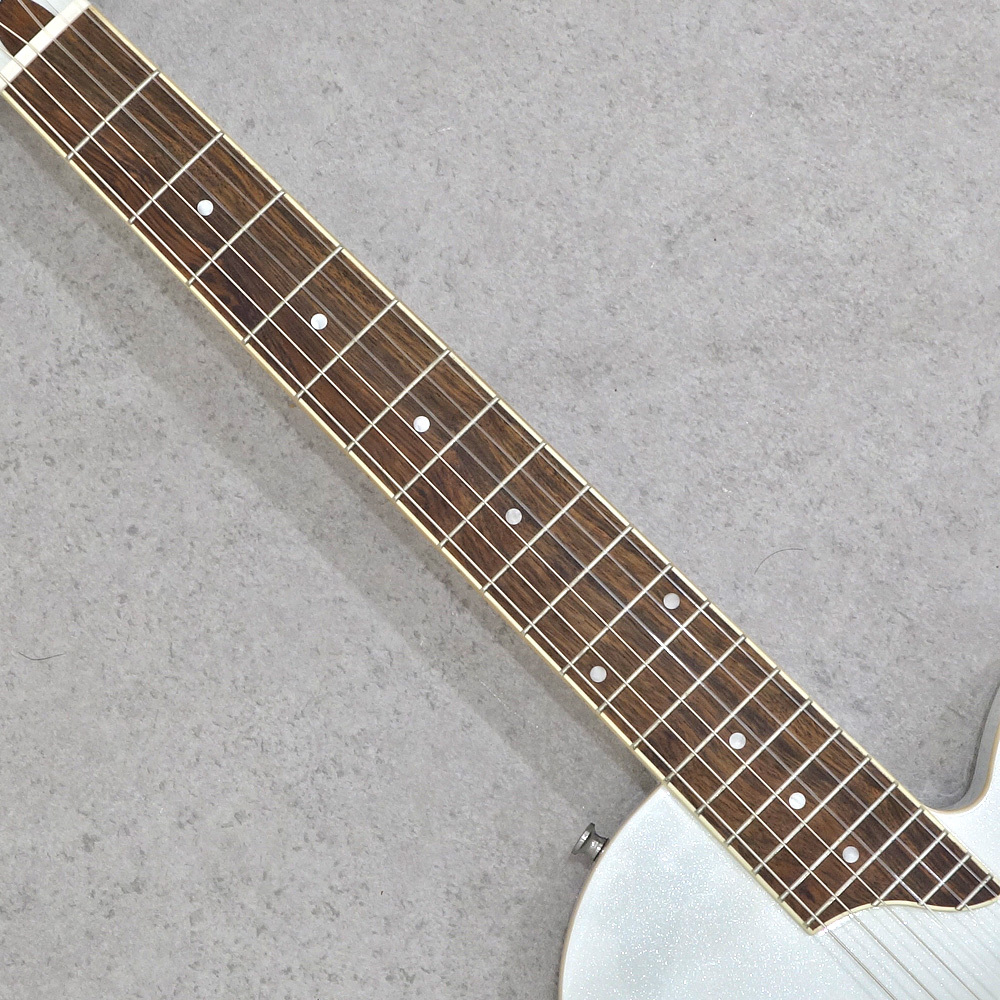 ELK Delgut 6 White Sparkle 【取り回しの良い薄型エレガットギター