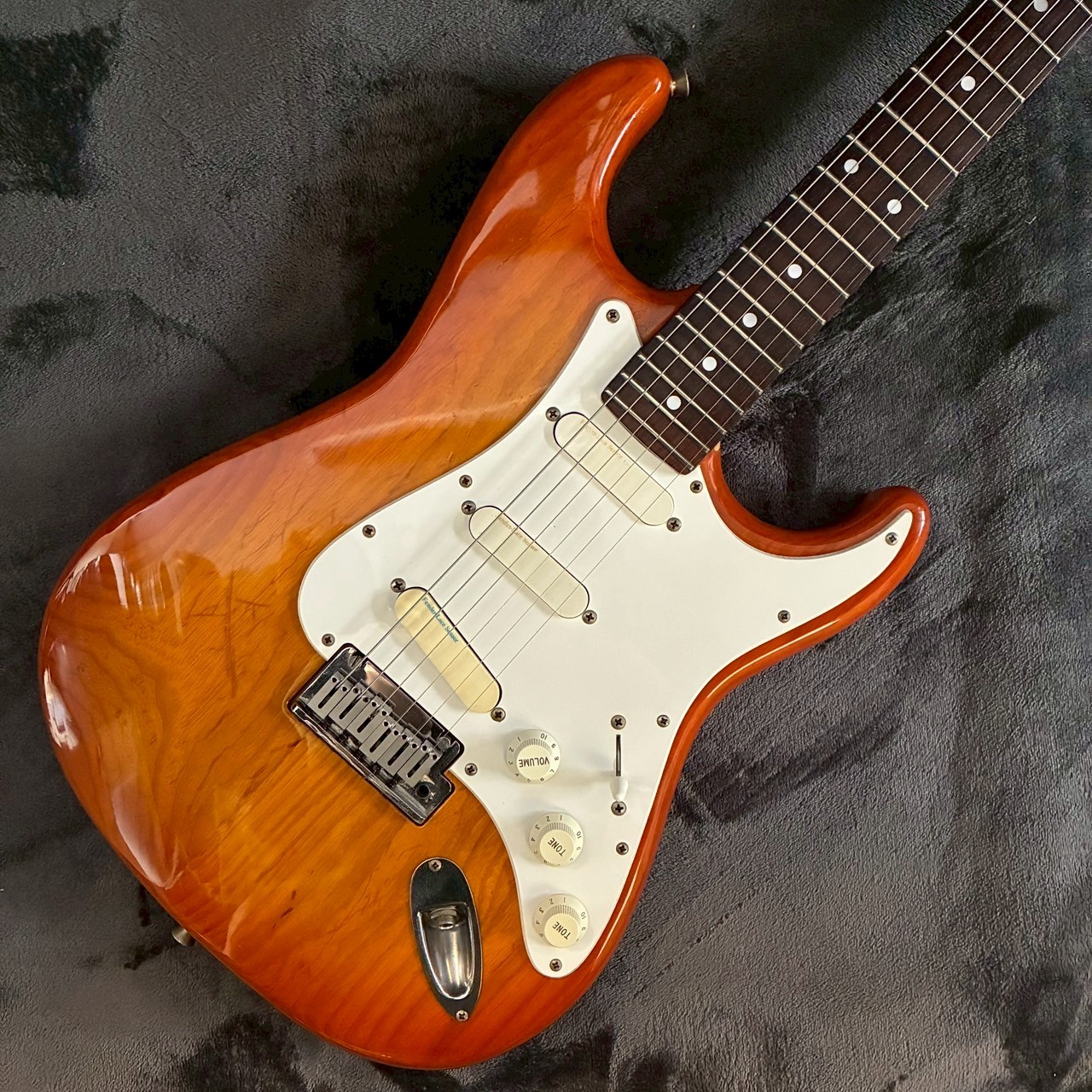 フェンダージャパン　レースセンサー付きストラト 中古】Fender Japan ST54-LS Gold Lace Sensor搭載 Eric Clapton