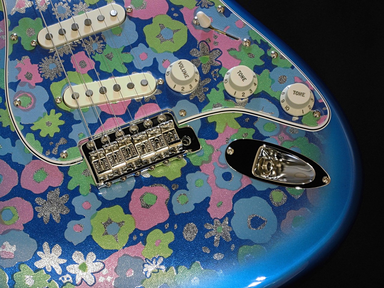 た*ー様 fender stratoacasterモディファイ品 fender stratoacasterモディファイ品