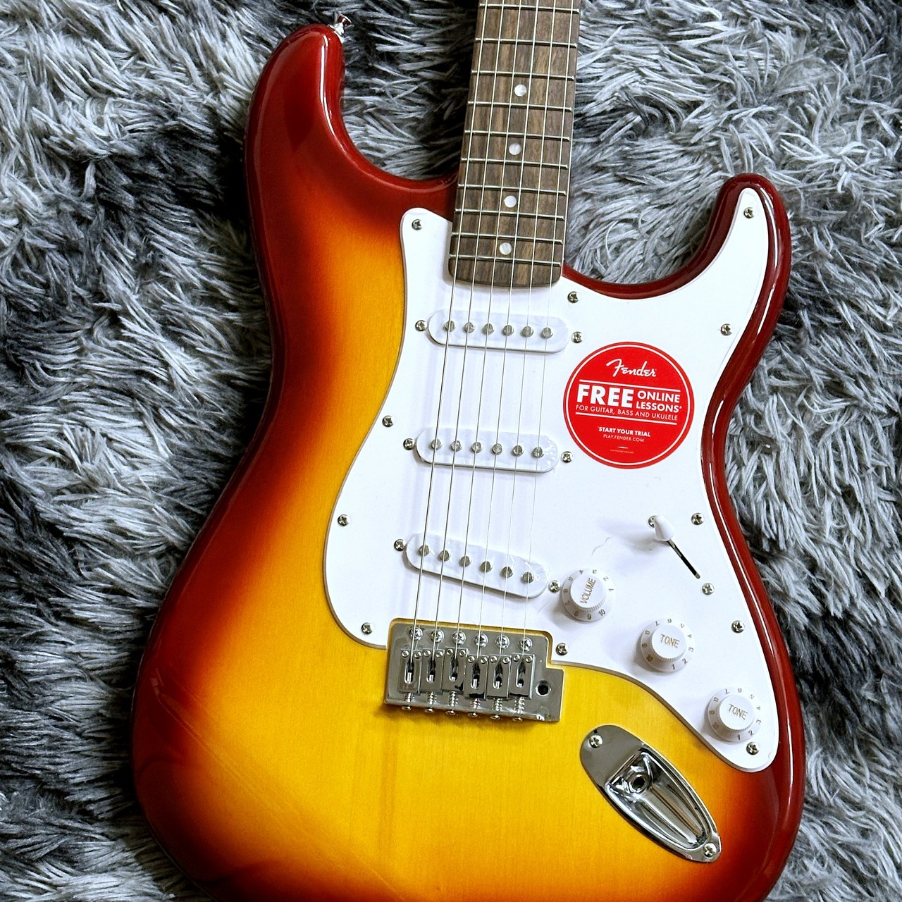 Squier by Fender Sonic Stratocaster, Laurel Fingerboard, White