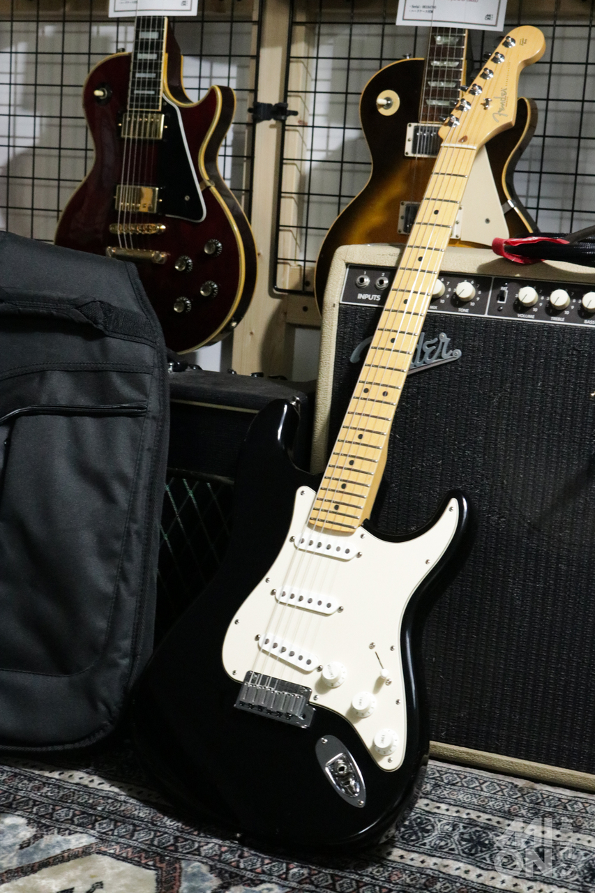 Fender American Standard Stratocaster MN BLK 2003（中古