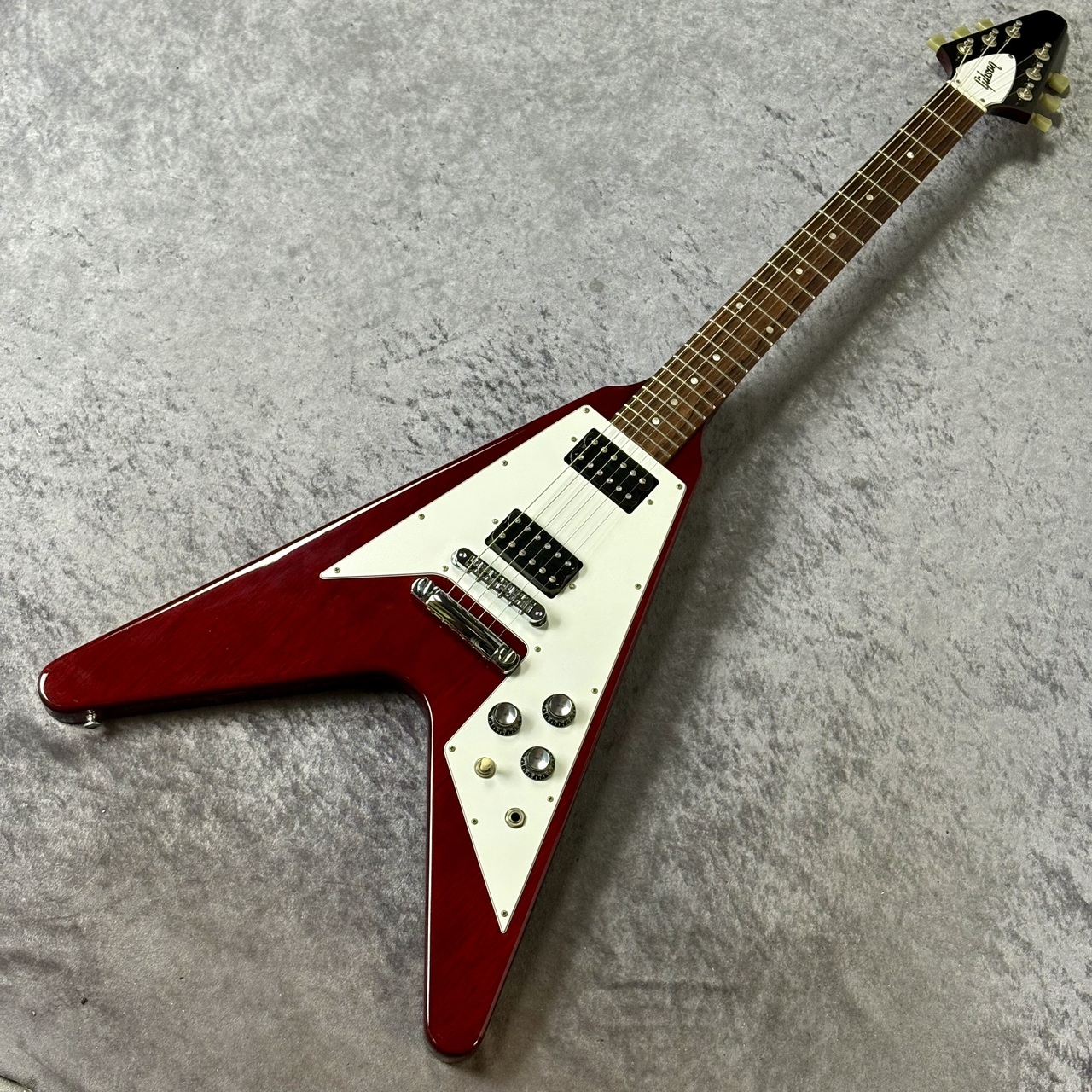 Gibson Flying V 67 Cherry 【1999年製】 1999 Gibson Flying V '67 Reissue Cherry | Guitar Chimp