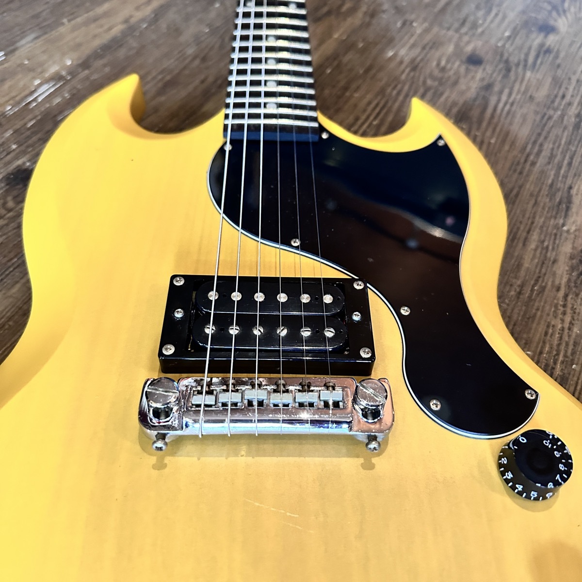 Epiphone by Gibson LIMITED MODEL SG Junior TV Yellow（中古/送料